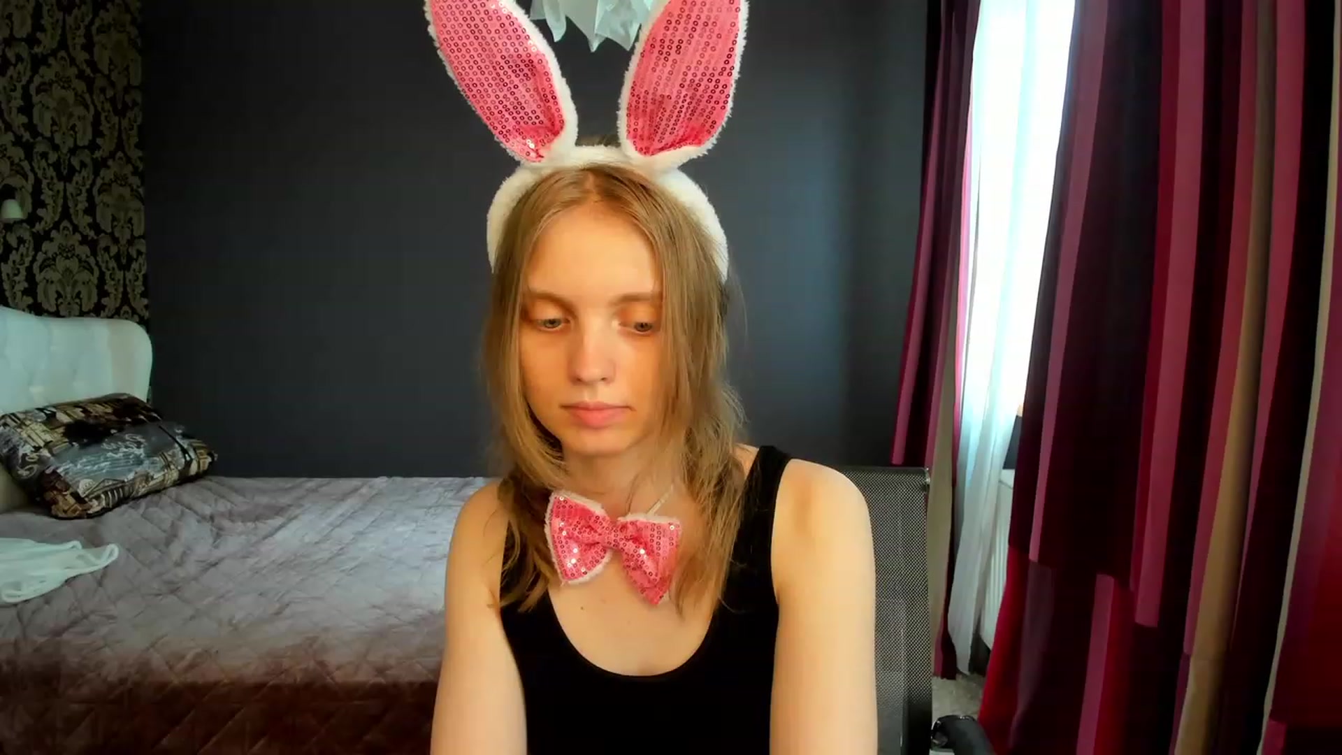 Gallery image thumbnail from OliviaWhites's myfreecams stream on, 06/21/2023, 07:13 image 12 of 20