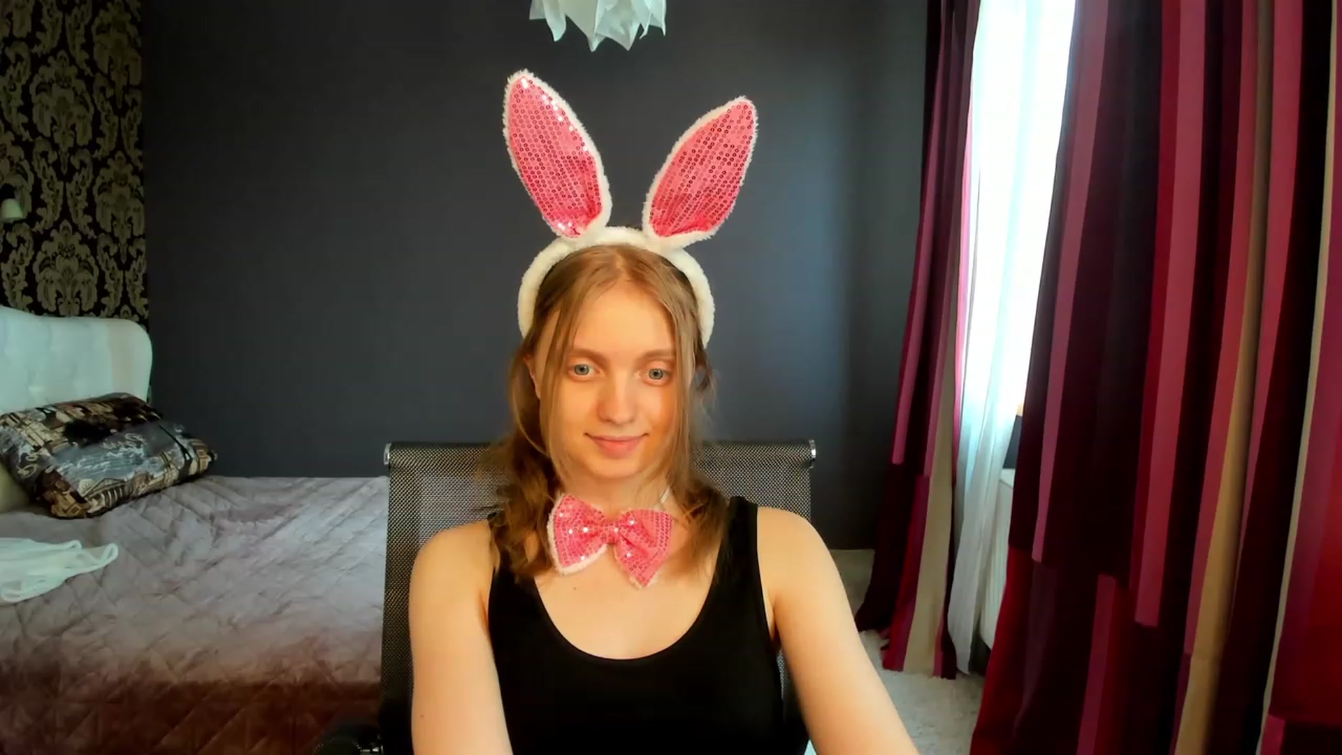 Gallery image thumbnail from OliviaWhites's myfreecams stream on, 06/21/2023, 07:13 image 16 of 20