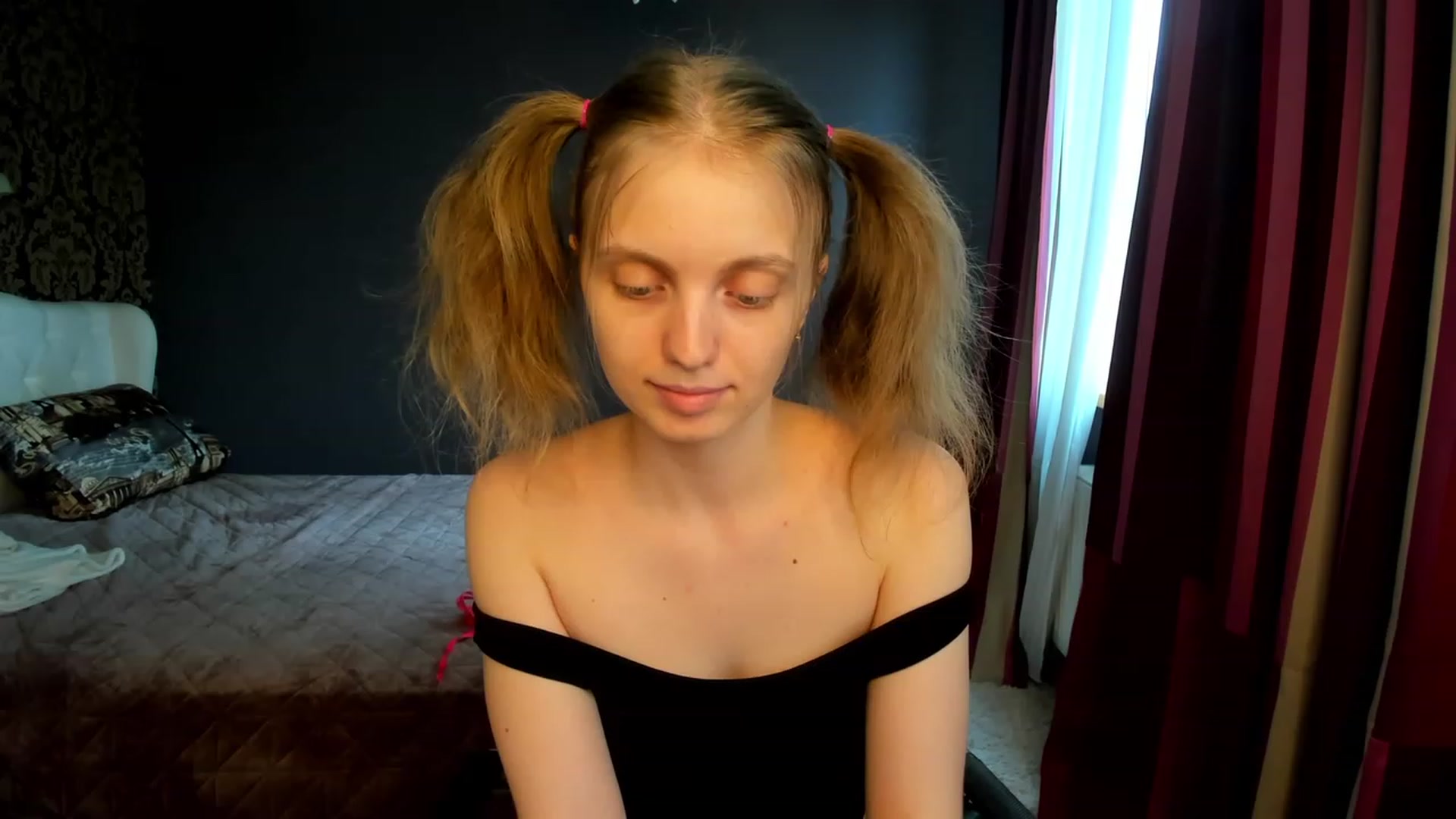 Gallery image thumbnail from OliviaWhites's myfreecams stream on, 06/21/2023, 11:06 image 4 of 20