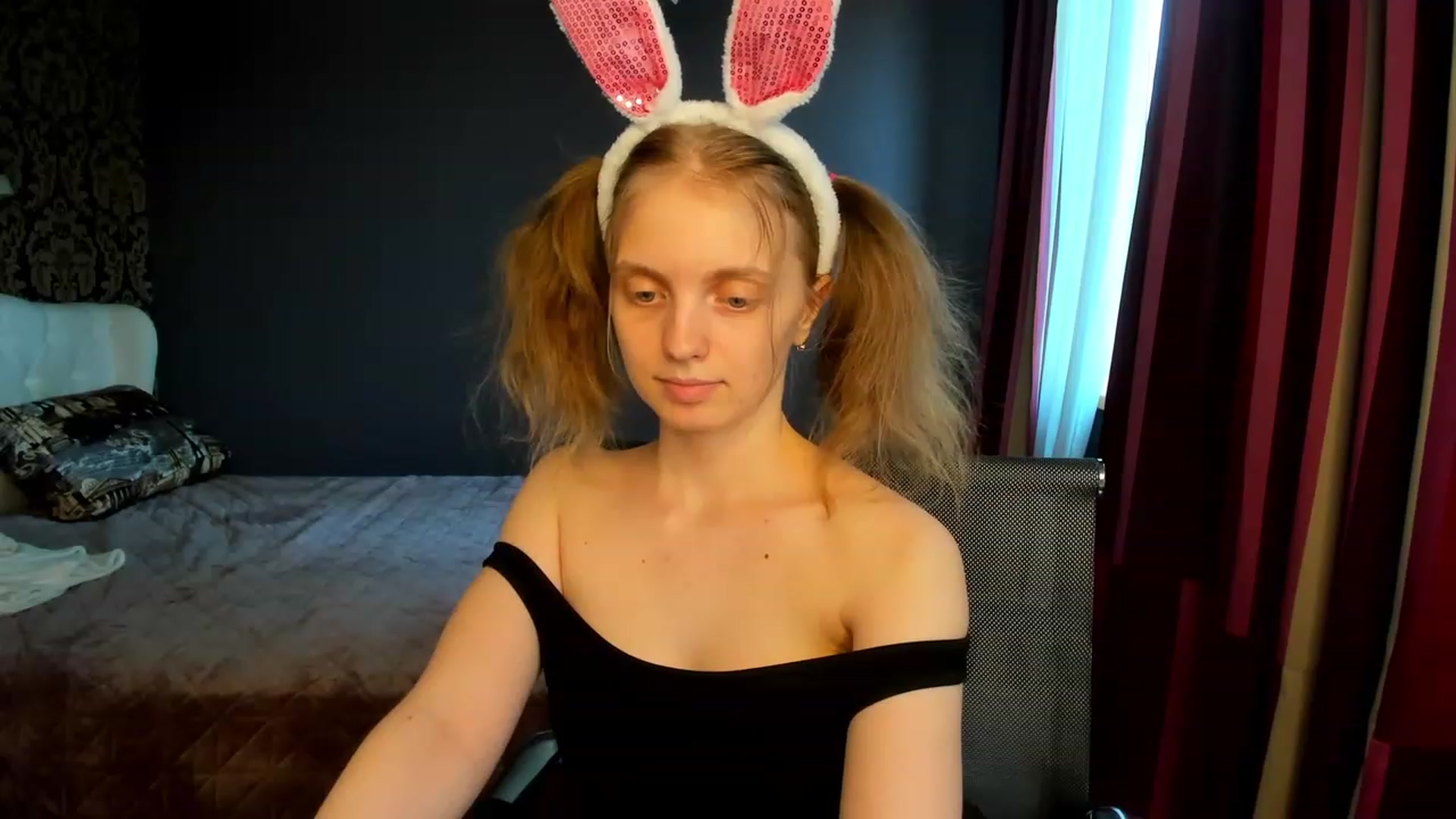 Gallery image thumbnail from OliviaWhites's myfreecams stream on, 06/21/2023, 11:06 image 11 of 20