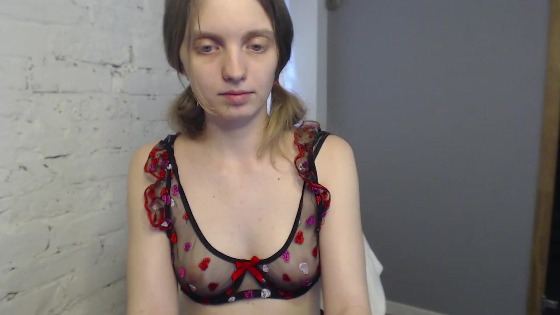 Gallery image thumbnail from OliviaWhites's myfreecams stream on, 06/23/2023, 10:47 image 10 of 20