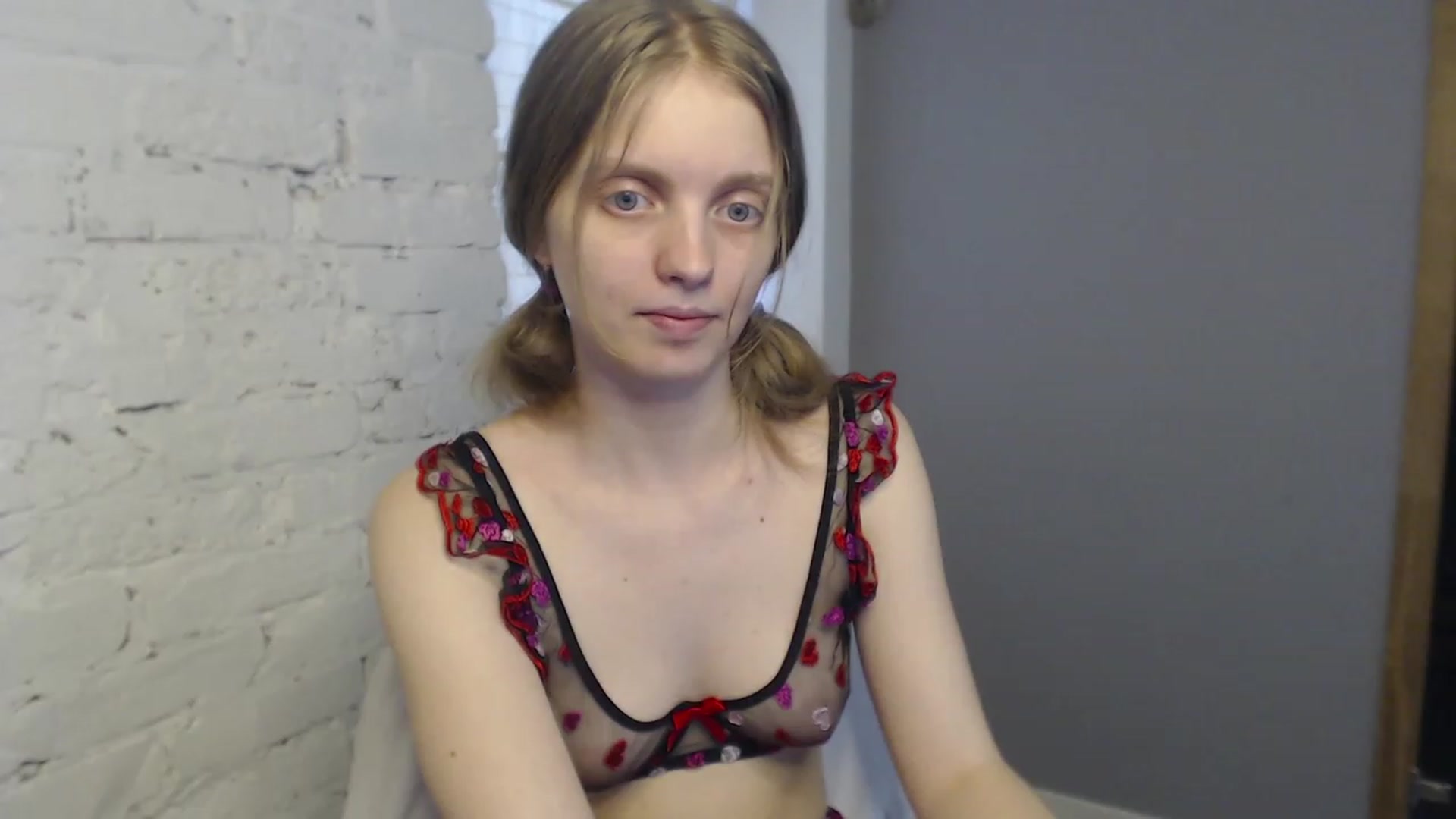 Gallery image thumbnail from OliviaWhites's myfreecams stream on, 06/23/2023, 10:47 image 5 of 20