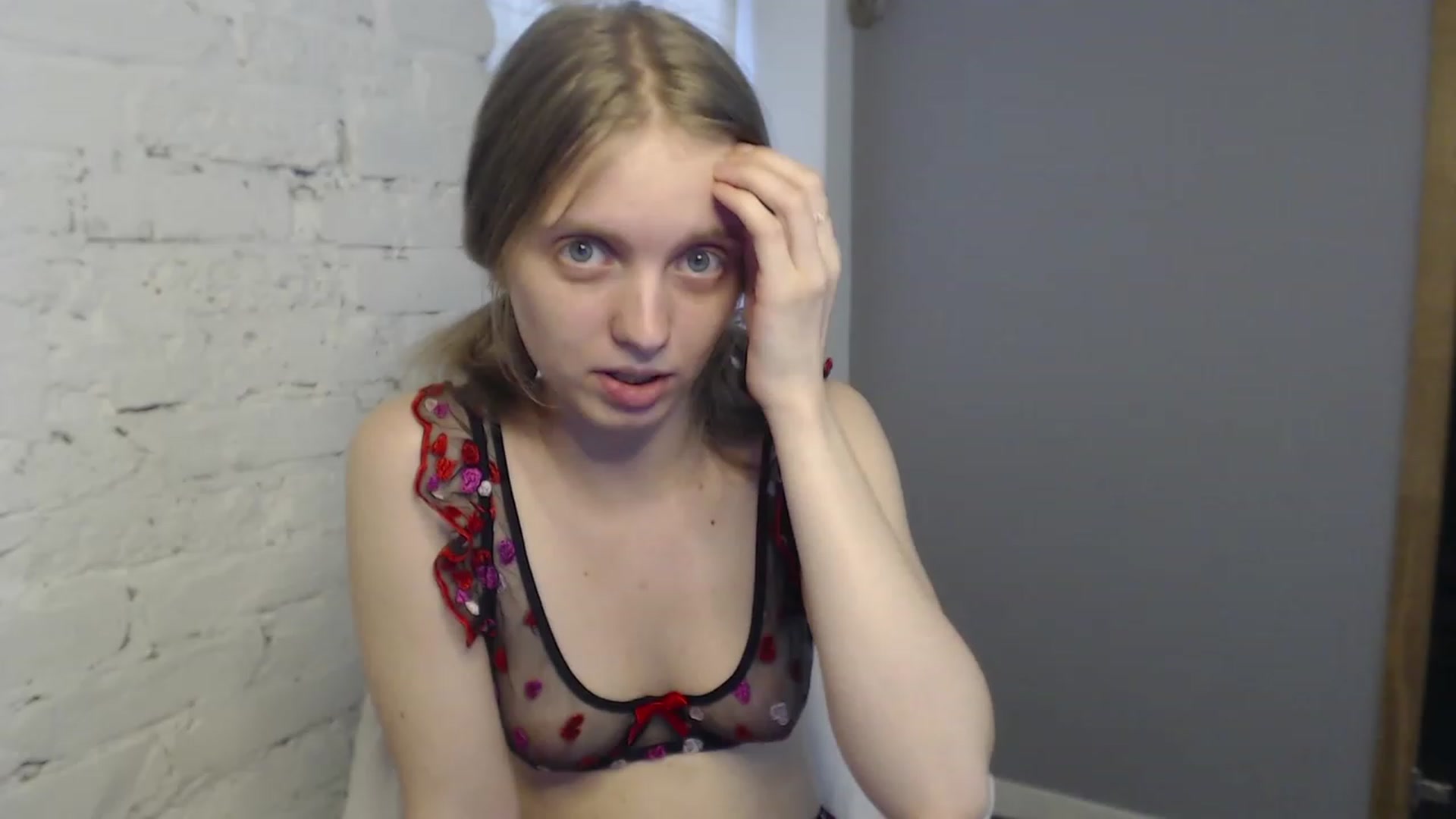Gallery image thumbnail from OliviaWhites's myfreecams stream on, 06/23/2023, 10:47 image 4 of 20