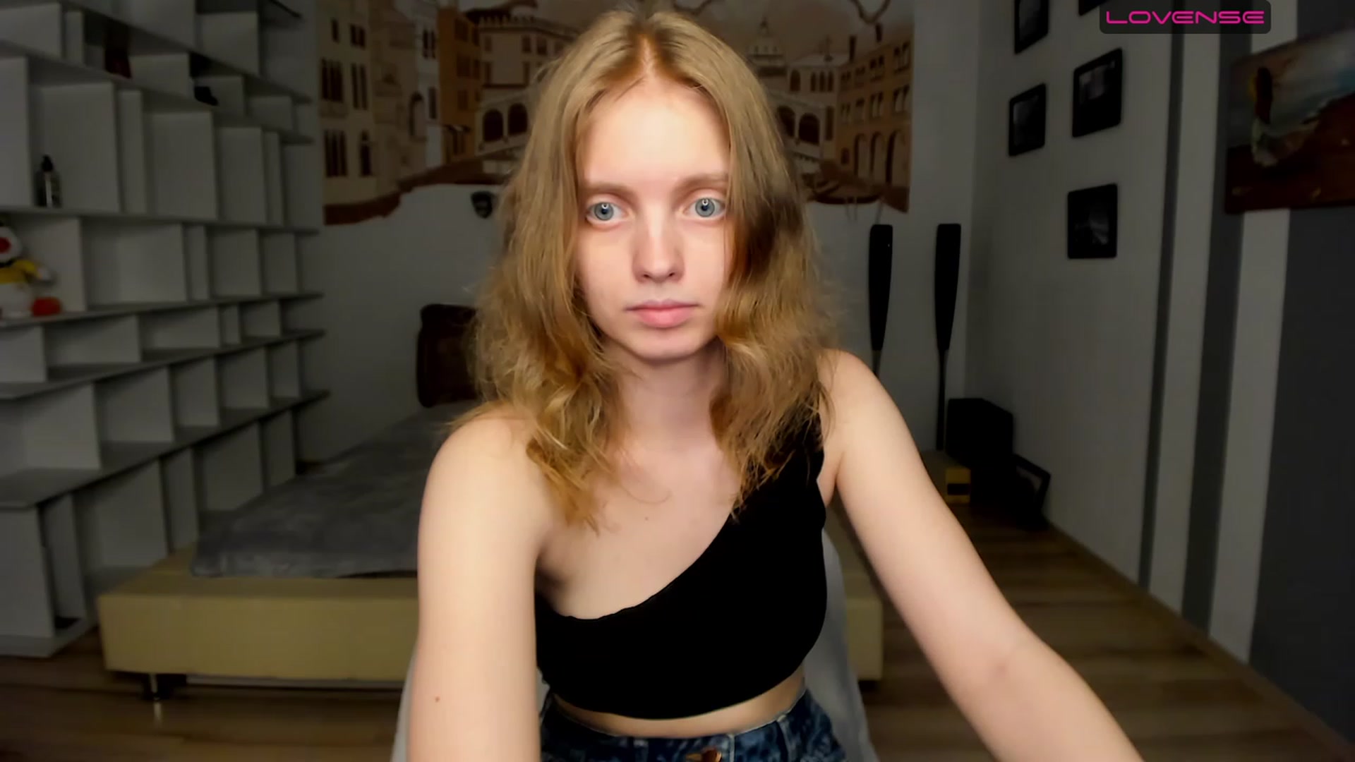 Gallery image thumbnail from OliviaWhites's myfreecams stream on, 06/25/2023, 08:57 image 5 of 20