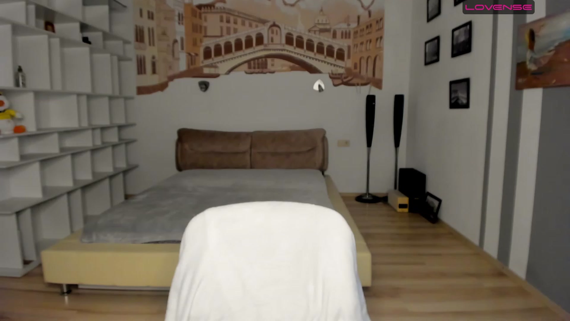 Gallery image thumbnail from OliviaWhites's myfreecams stream on, 06/25/2023, 08:57 image 4 of 20
