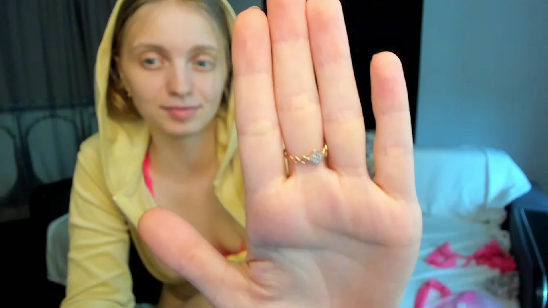 Gallery image thumbnail from OliviaWhites's myfreecams stream on, 06/26/2023, 09:07 image 20 of 20