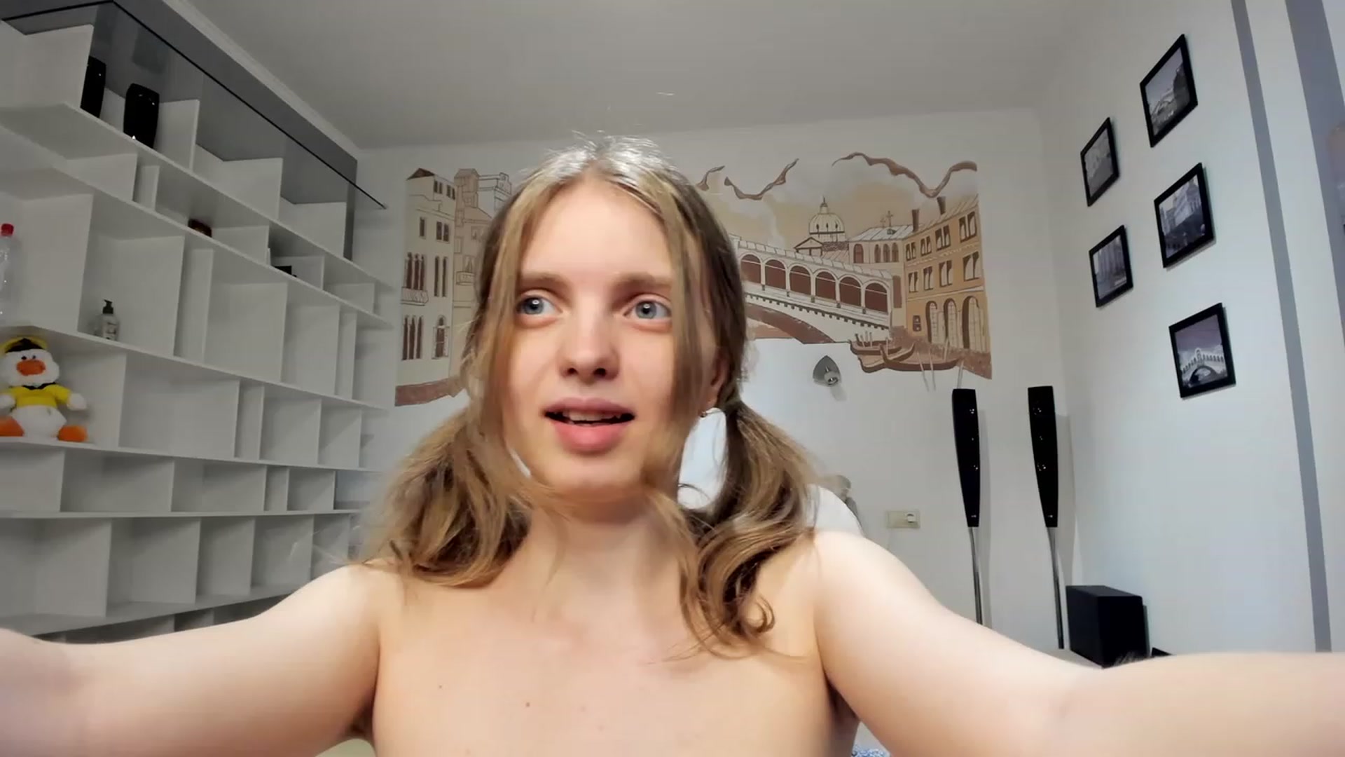 Gallery image thumbnail from OliviaWhites's myfreecams stream on, 06/27/2023, 08:01 image 5 of 20