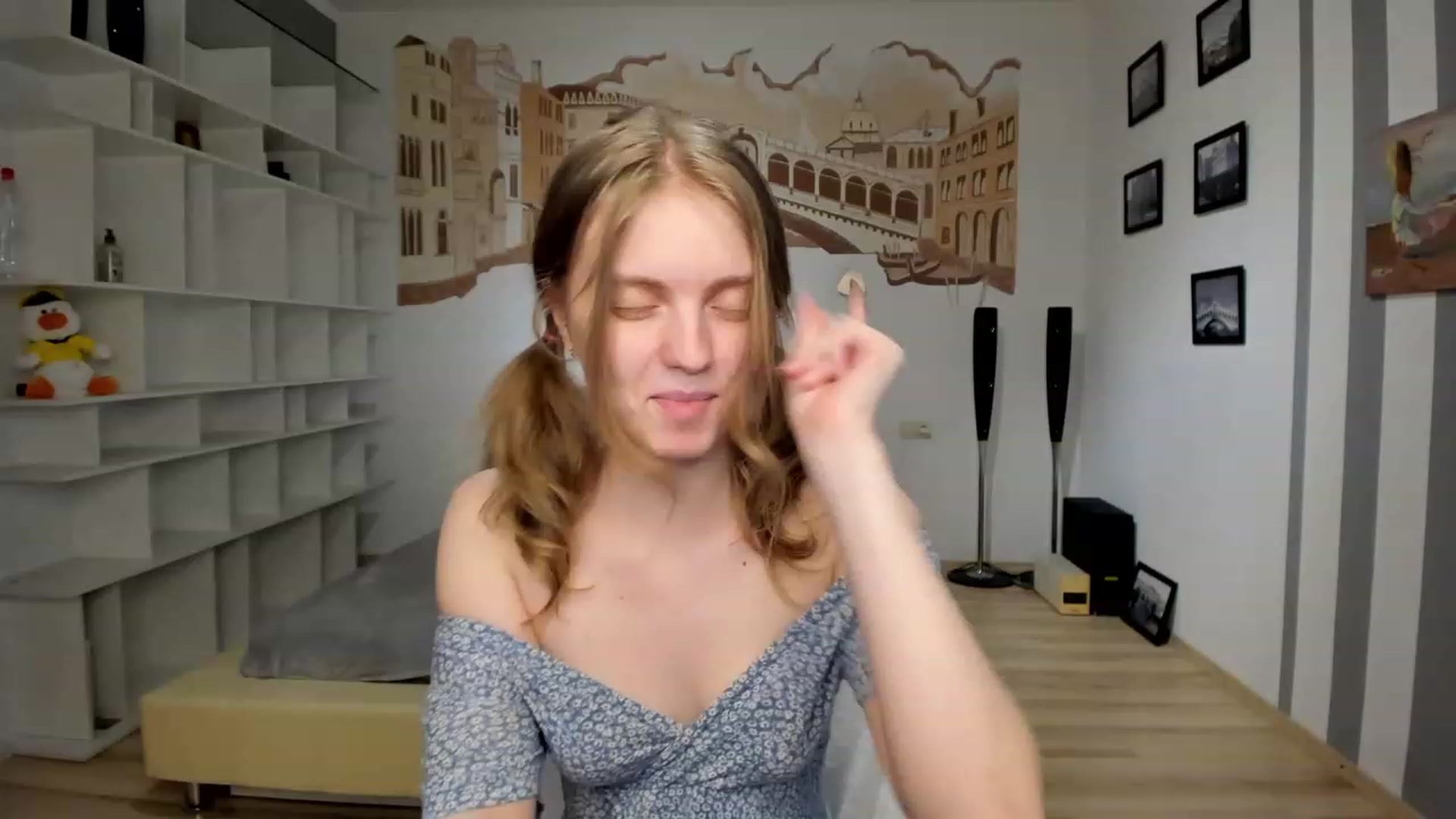 Gallery image thumbnail from OliviaWhites's myfreecams stream on, 06/27/2023, 09:58 image 1 of 20
