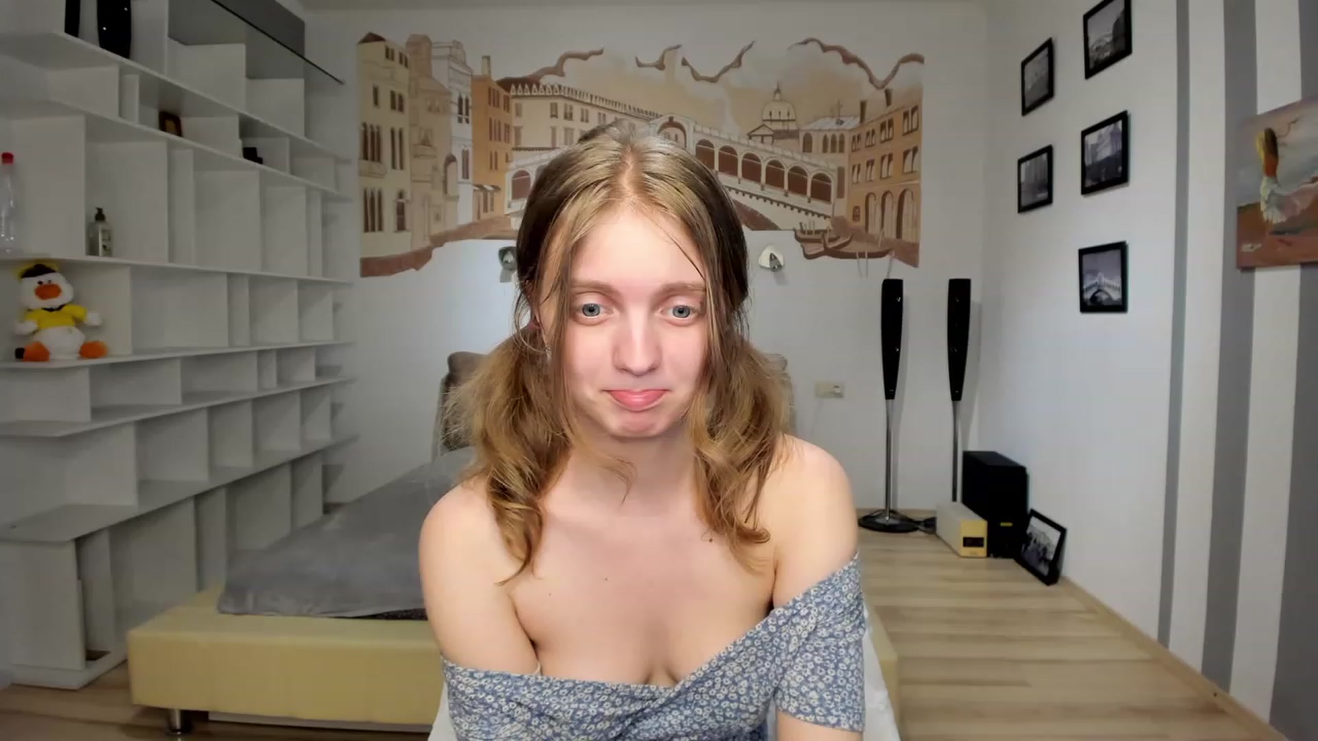 Gallery image thumbnail from OliviaWhites's myfreecams stream on, 06/27/2023, 09:58 image 2 of 20
