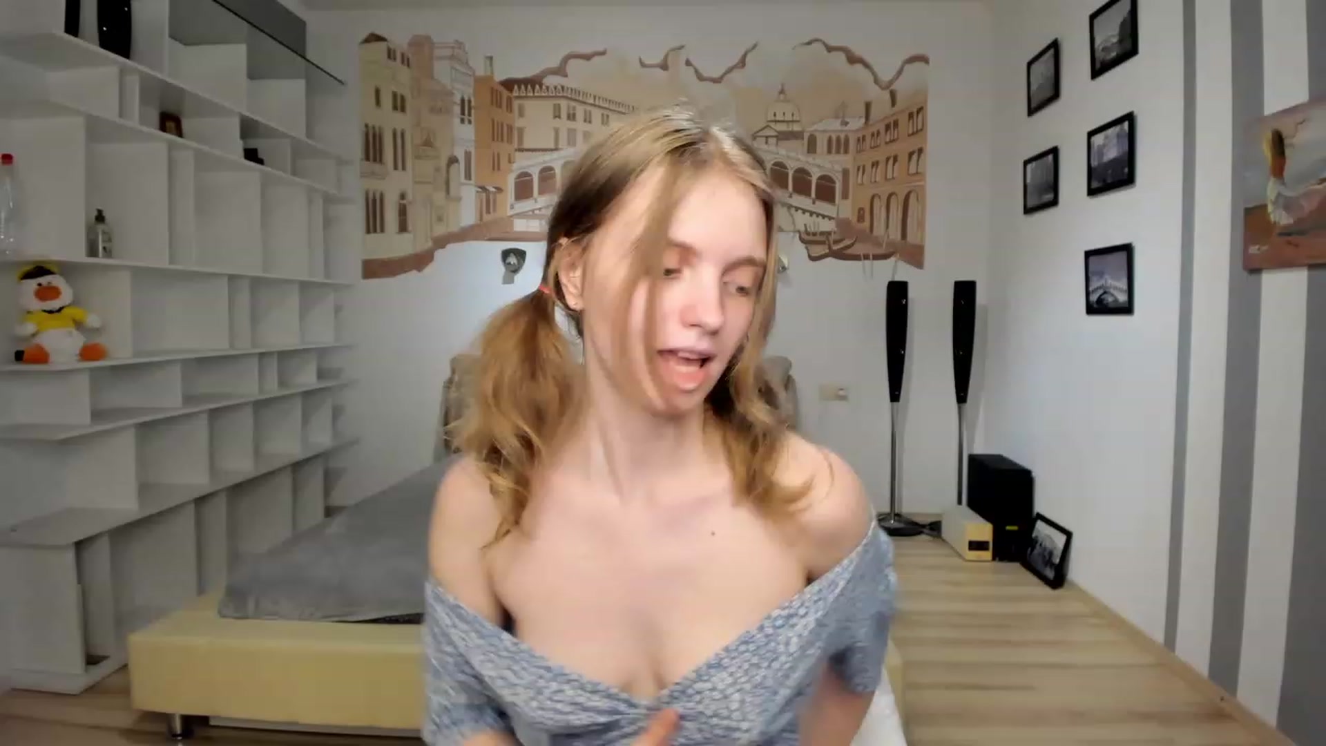 Gallery image thumbnail from OliviaWhites's myfreecams stream on, 06/27/2023, 09:58 image 7 of 20