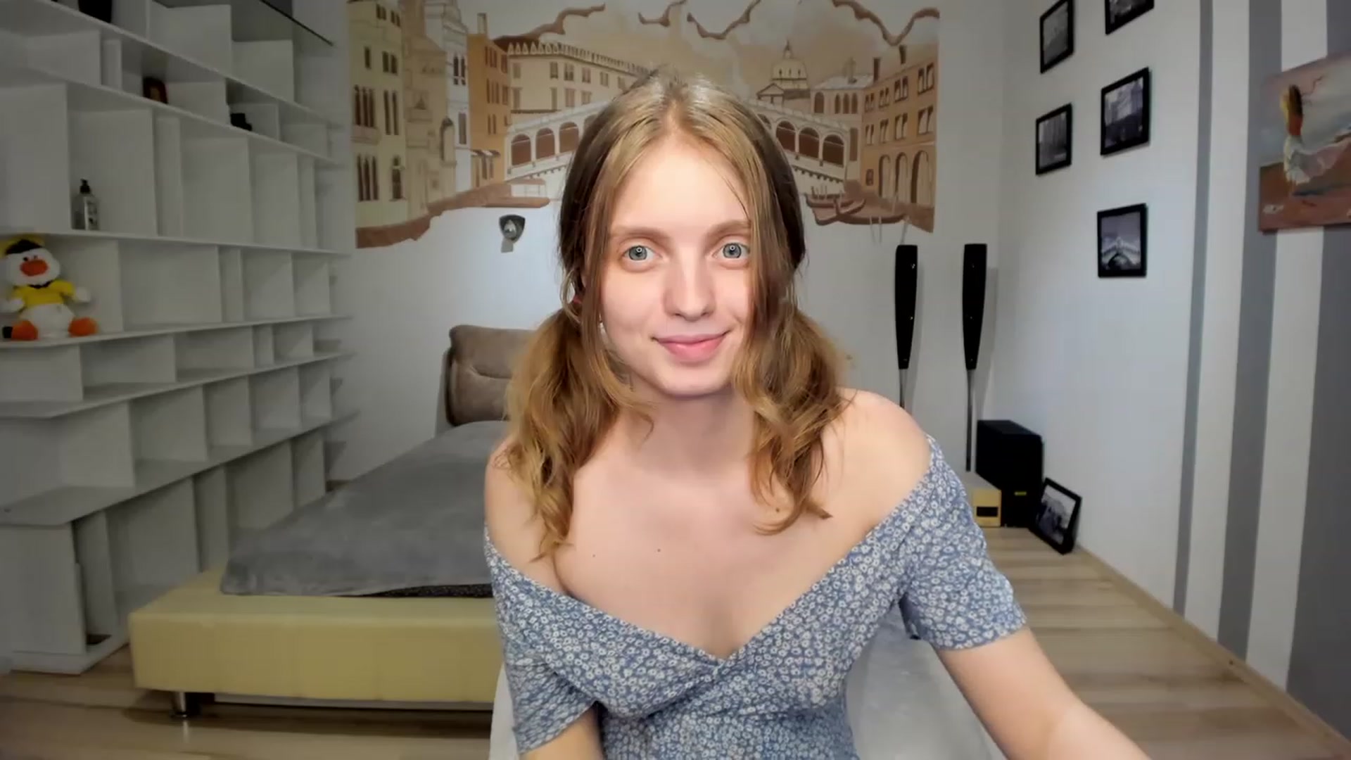 Gallery image thumbnail from OliviaWhites's myfreecams stream on, 06/27/2023, 10:22 image 12 of 20