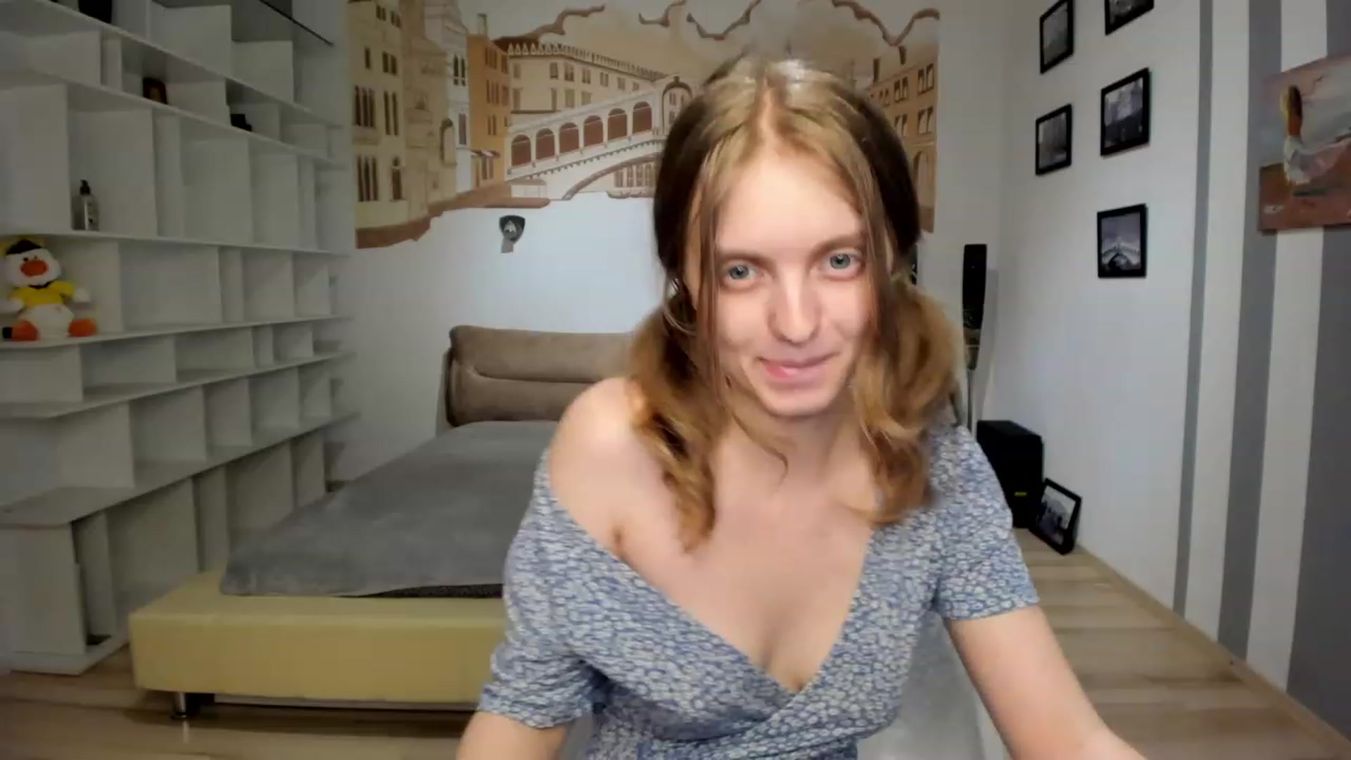 Gallery image thumbnail from OliviaWhites's myfreecams stream on, 06/27/2023, 10:22 image 19 of 20