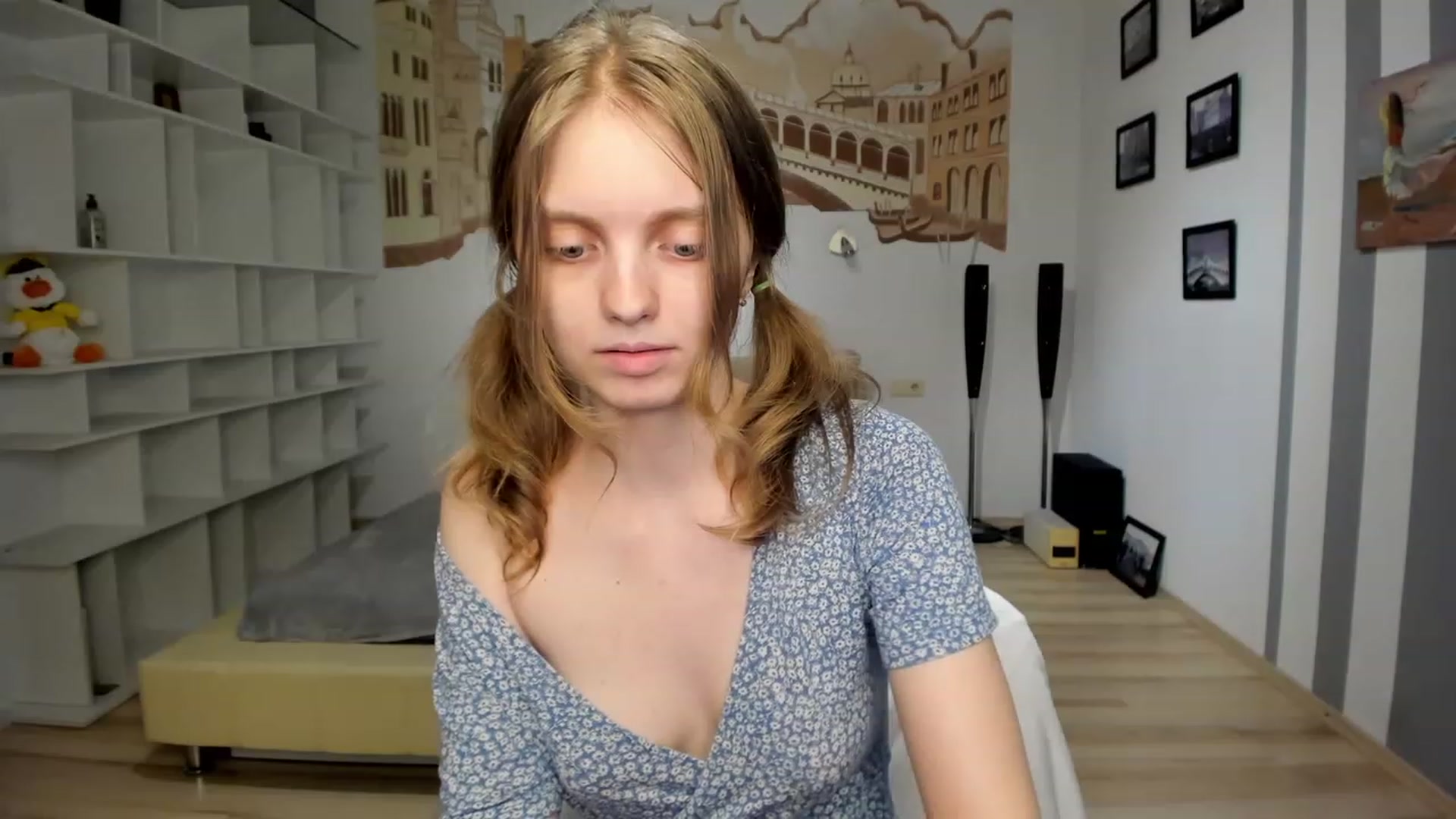 Gallery image thumbnail from OliviaWhites's myfreecams stream on, 06/27/2023, 10:22 image 20 of 20