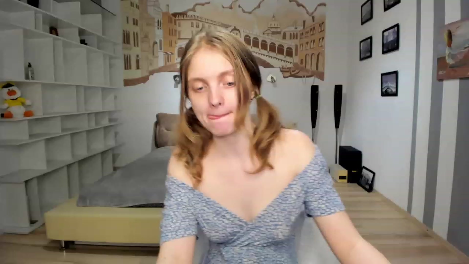 Gallery image thumbnail from OliviaWhites's myfreecams stream on, 06/27/2023, 10:22 image 14 of 20