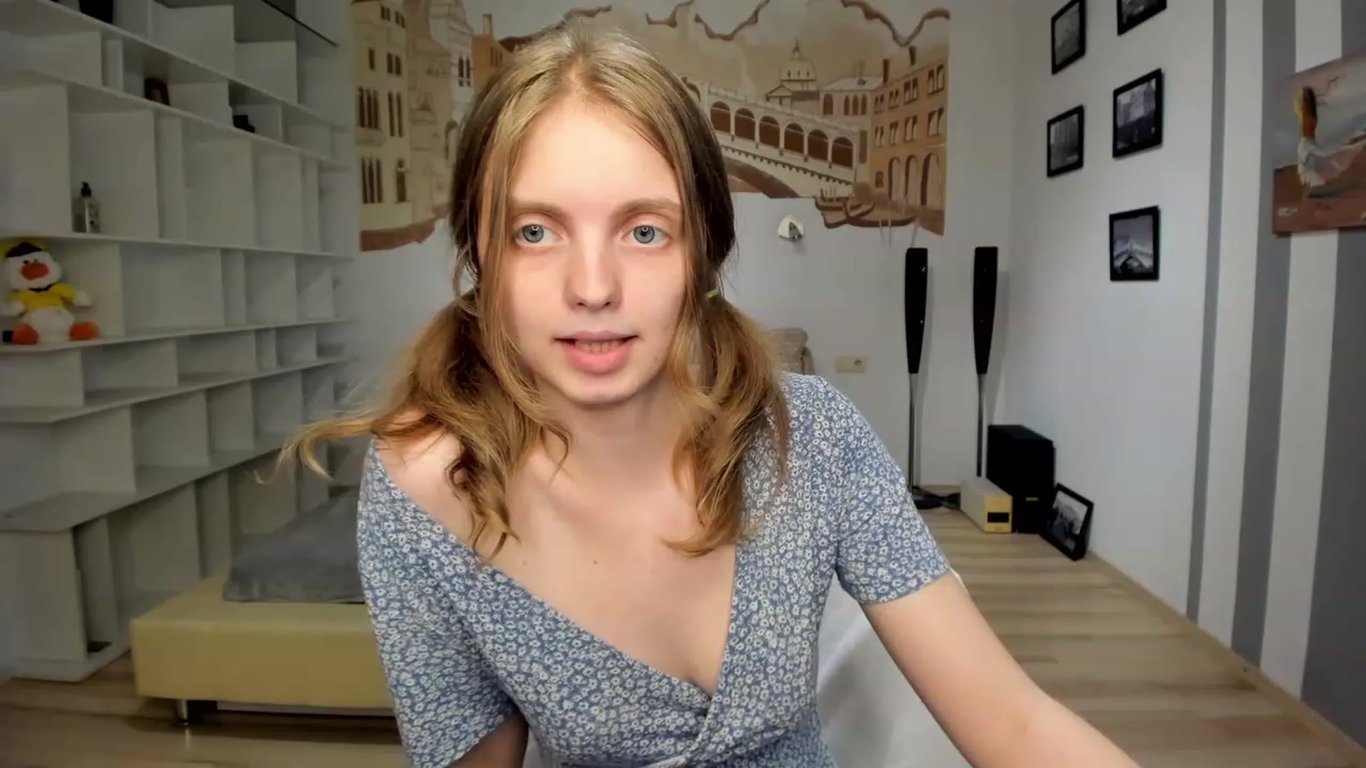 Gallery image thumbnail from OliviaWhites's myfreecams stream on, 06/27/2023, 10:22 image 18 of 20