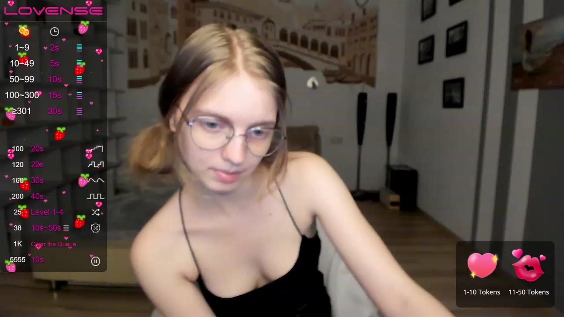 Gallery image thumbnail from OliviaWhites's myfreecams stream on, 06/28/2023, 14:24 image 5 of 20