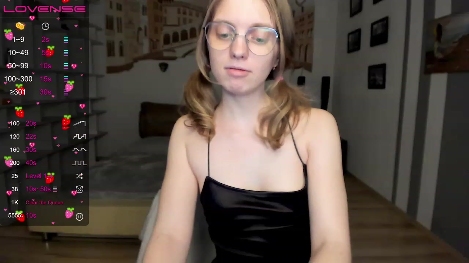 Gallery image thumbnail from OliviaWhites's myfreecams stream on, 06/28/2023, 15:47 image 10 of 20