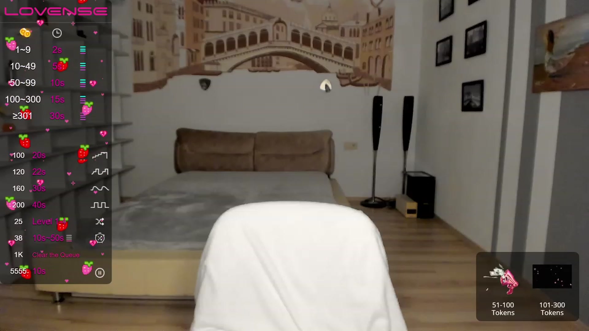 Gallery image thumbnail from OliviaWhites's myfreecams stream on, 06/28/2023, 15:47 image 18 of 20
