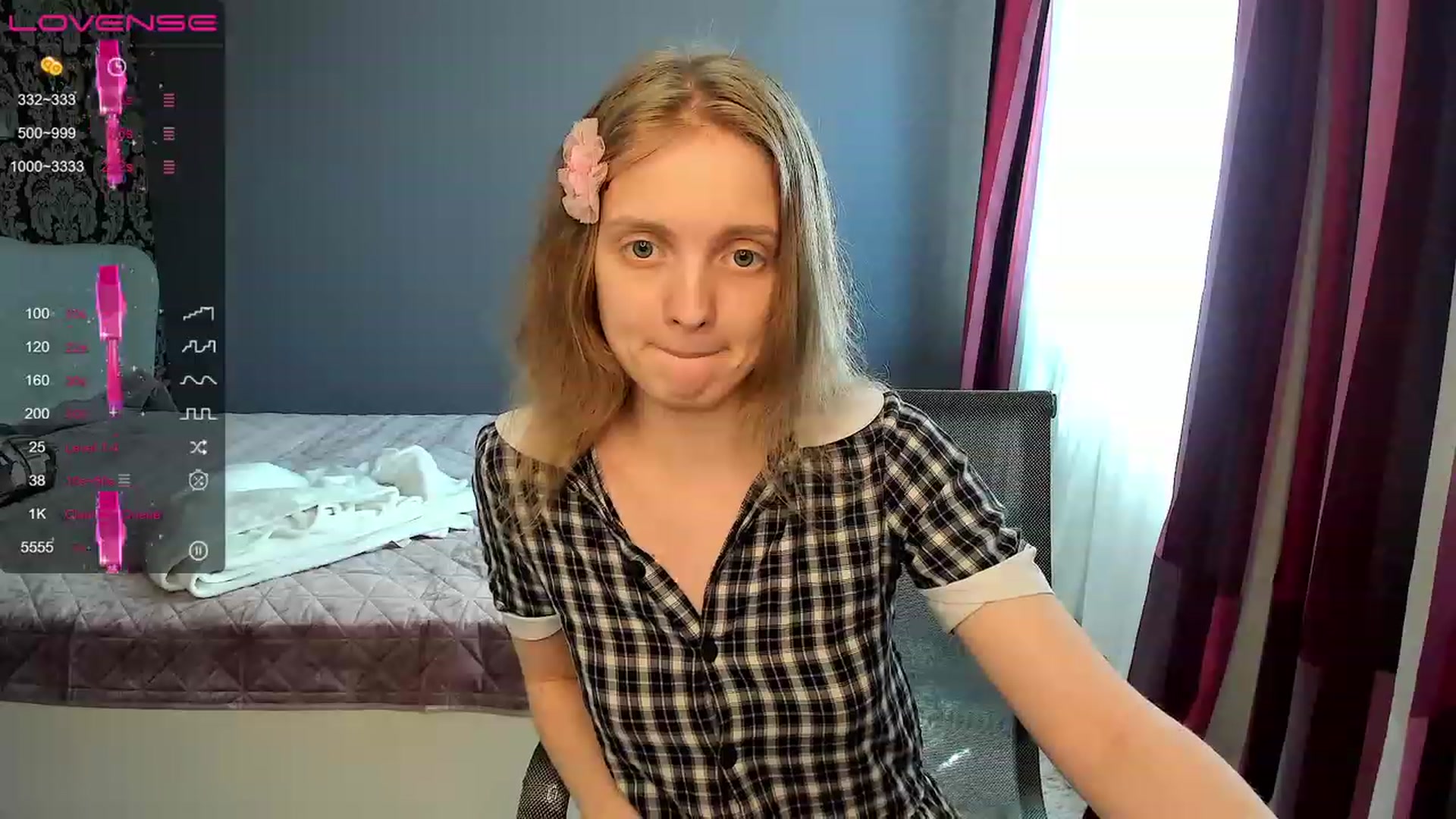 Gallery image thumbnail from OliviaWhites's myfreecams stream on, 07/01/2023, 09:29 image 6 of 20