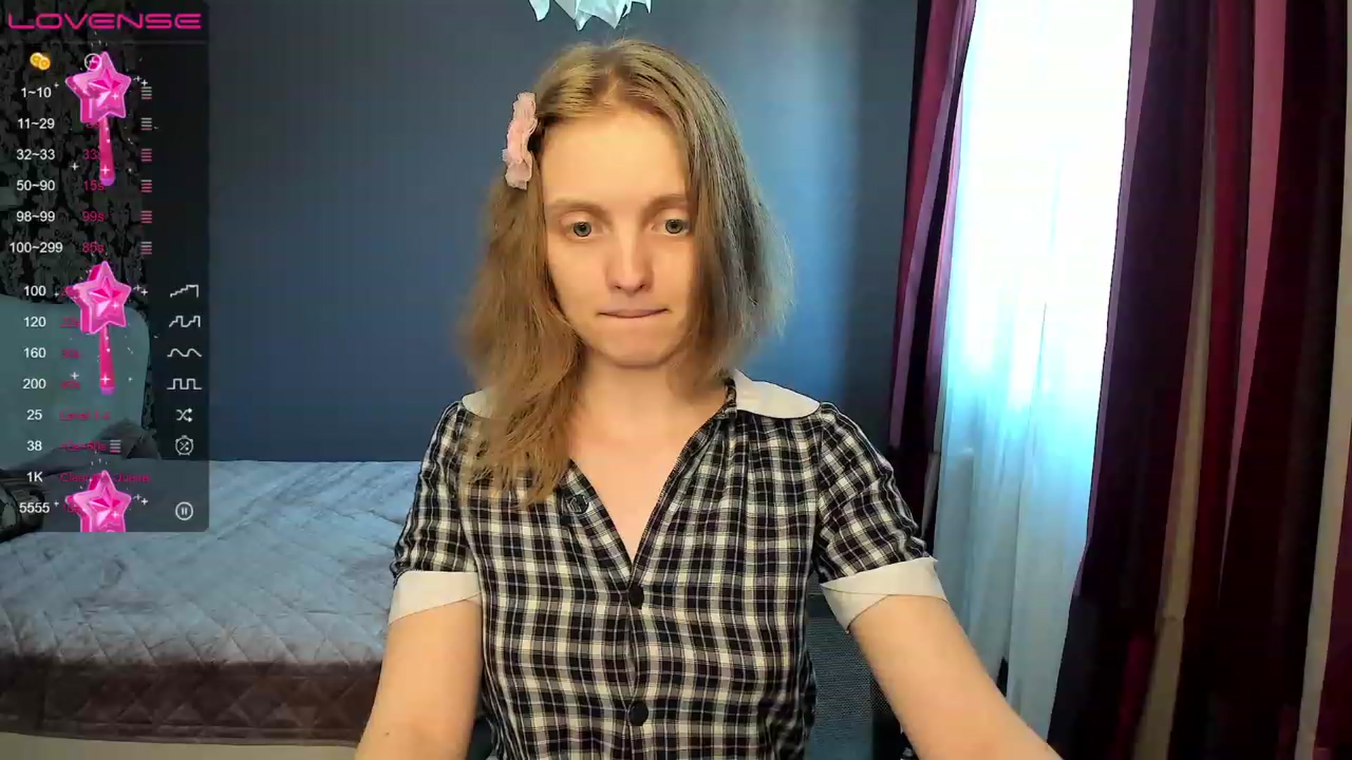 Gallery image thumbnail from OliviaWhites's myfreecams stream on, 07/01/2023, 11:07 image 12 of 20