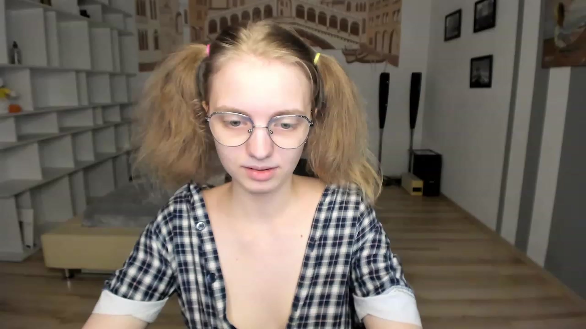 Gallery image thumbnail from OliviaWhites's myfreecams stream on, 07/02/2023, 07:44 image 19 of 20