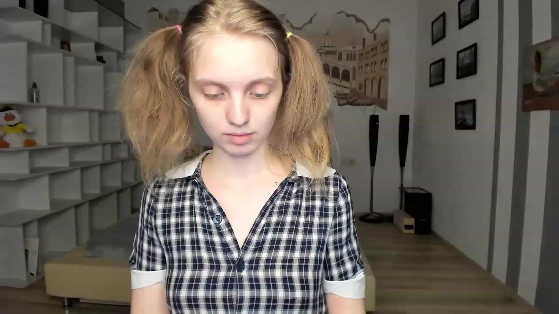 Gallery image thumbnail from OliviaWhites's myfreecams stream on, 07/02/2023, 10:56 image 14 of 20