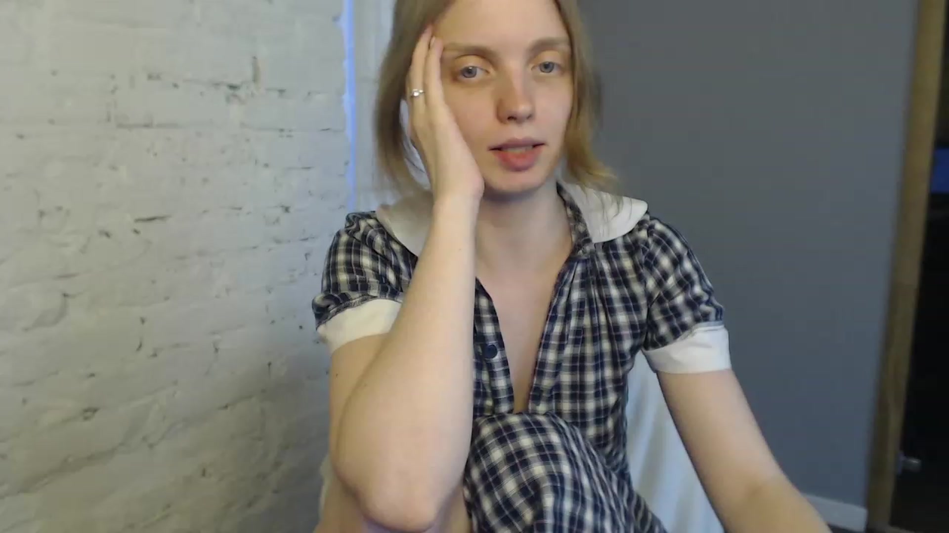 Gallery image thumbnail from OliviaWhites's myfreecams stream on, 07/04/2023, 08:38 image 6 of 20