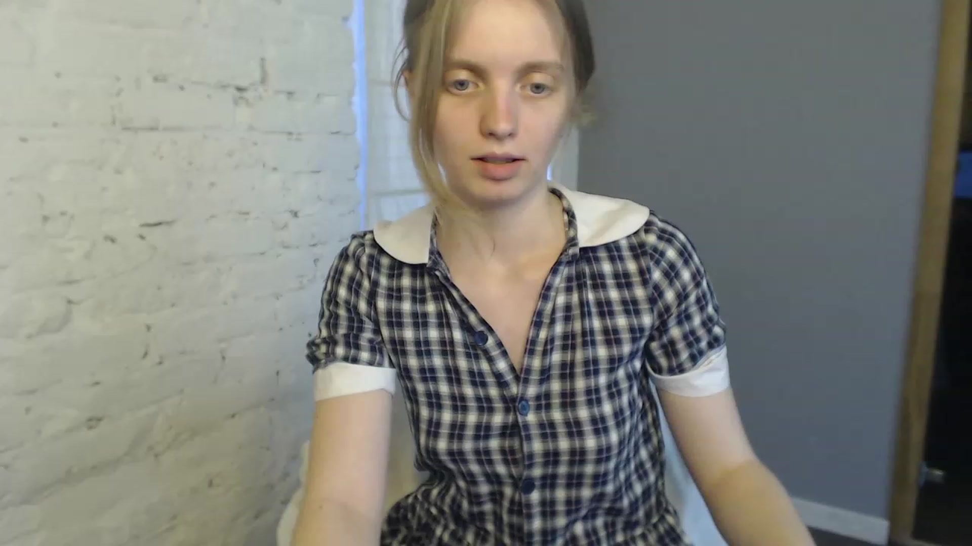 Gallery image thumbnail from OliviaWhites's myfreecams stream on, 07/04/2023, 08:38 image 15 of 20