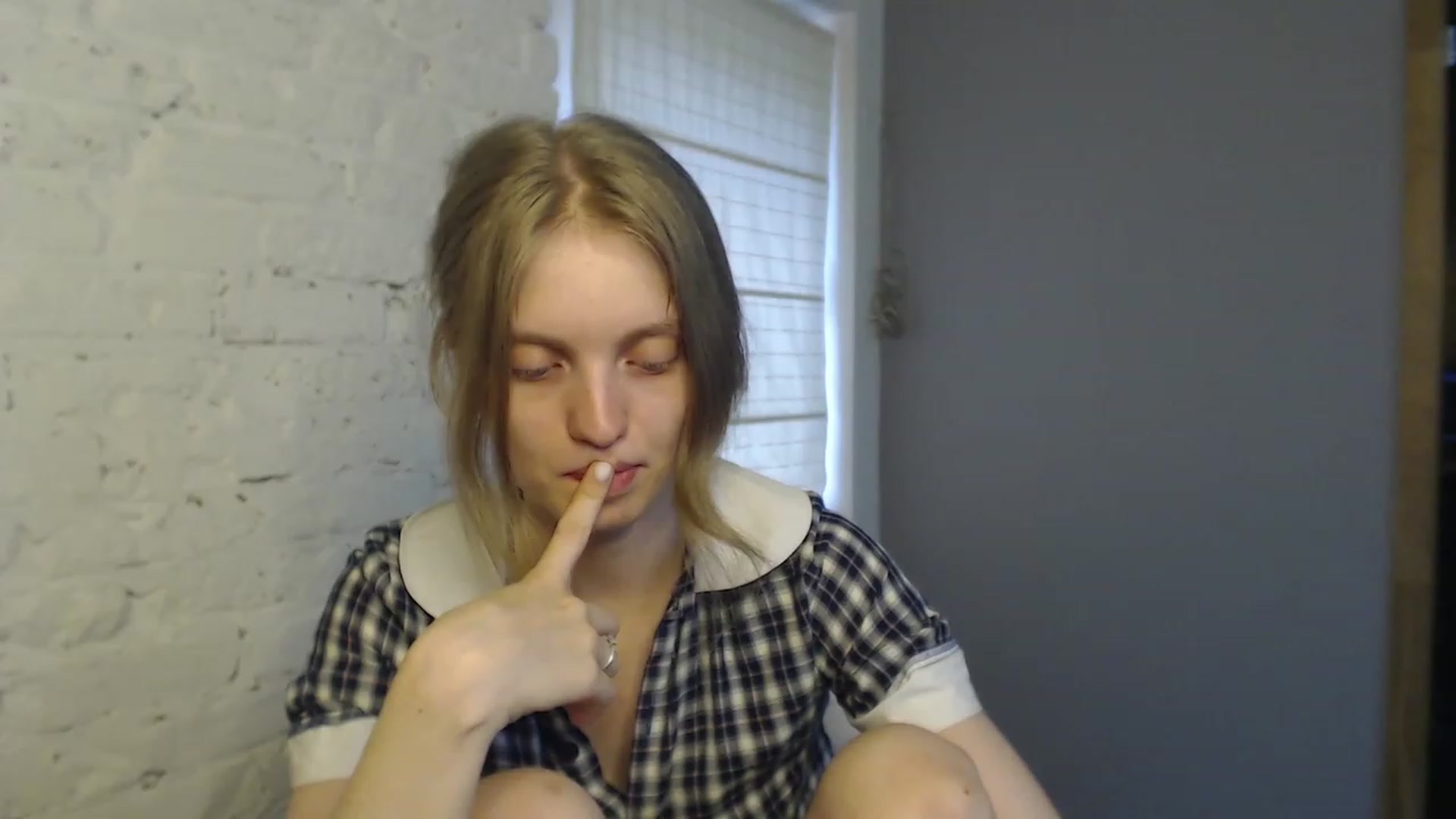 Gallery image thumbnail from OliviaWhites's myfreecams stream on, 07/04/2023, 10:01 image 5 of 20