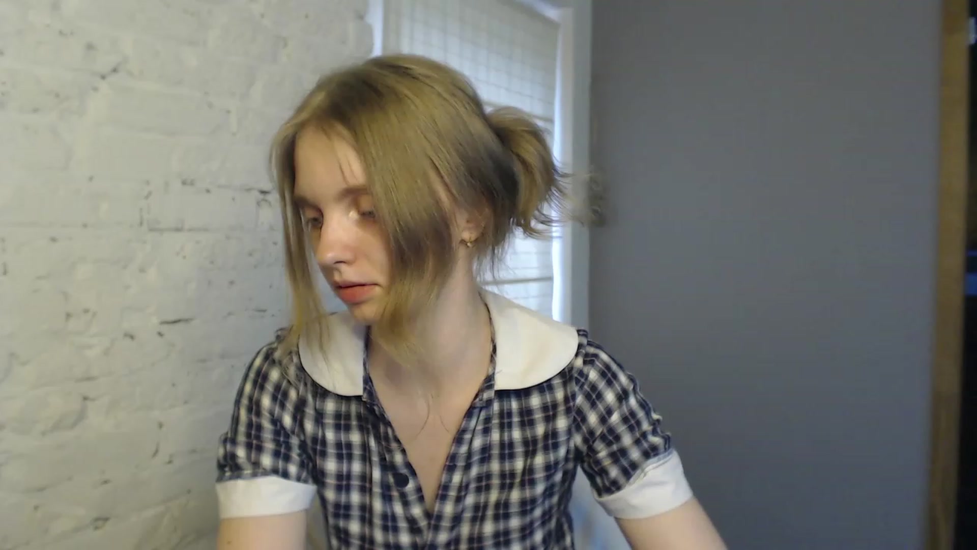 Gallery image thumbnail from OliviaWhites's myfreecams stream on, 07/04/2023, 10:01 image 2 of 20