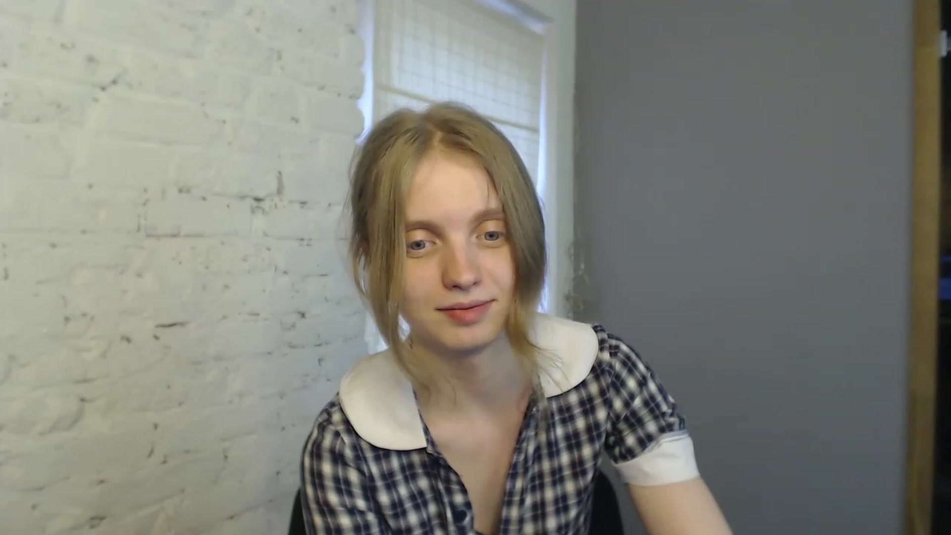 Gallery image thumbnail from OliviaWhites's myfreecams stream on, 07/04/2023, 10:53 image 12 of 20
