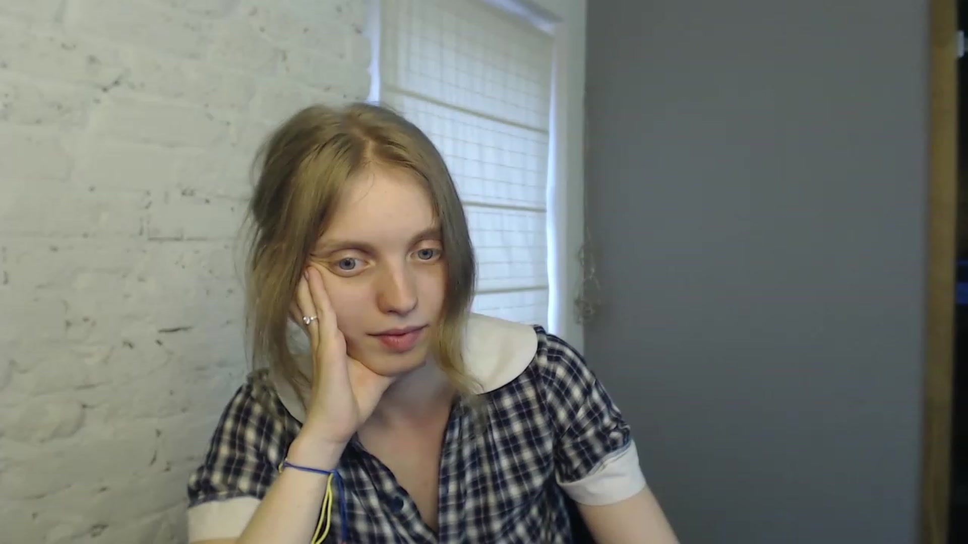 Gallery image thumbnail from OliviaWhites's myfreecams stream on, 07/04/2023, 10:53 image 17 of 20