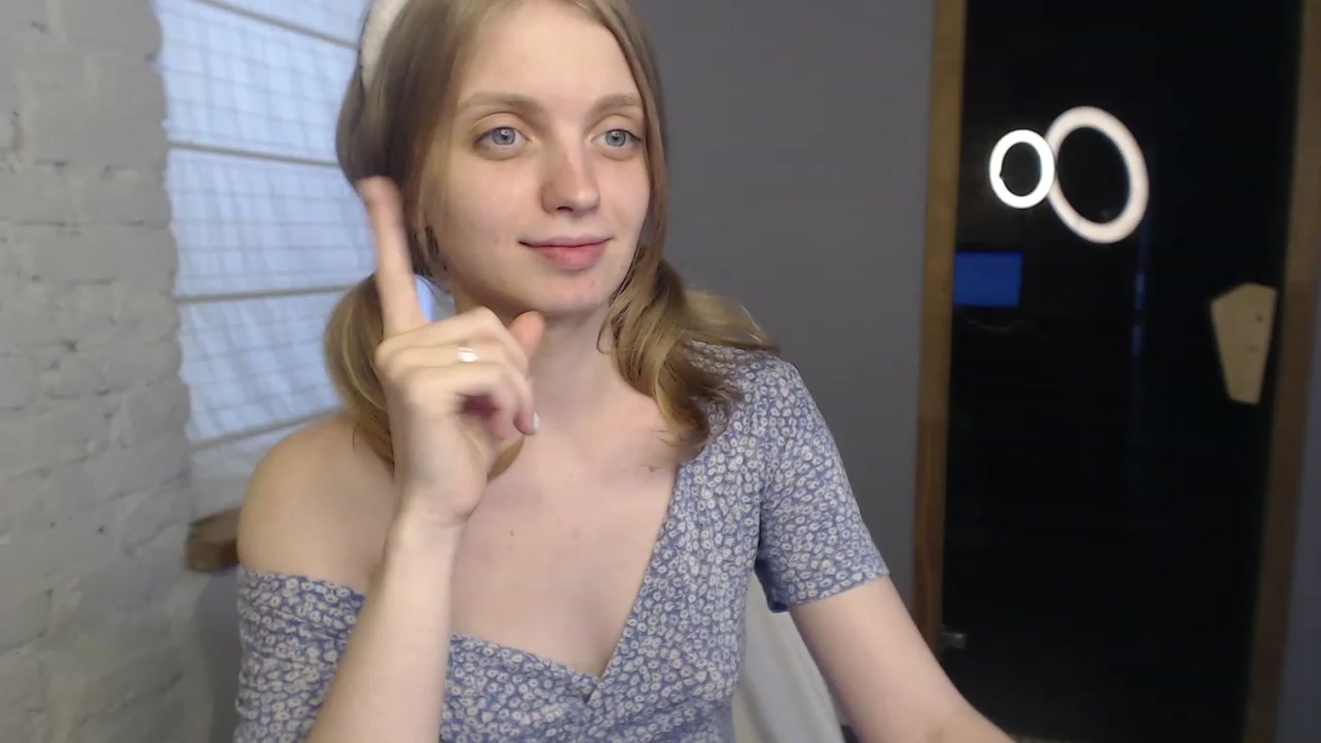 Gallery image thumbnail from OliviaWhites's myfreecams stream on, 07/07/2023, 10:40 image 20 of 20