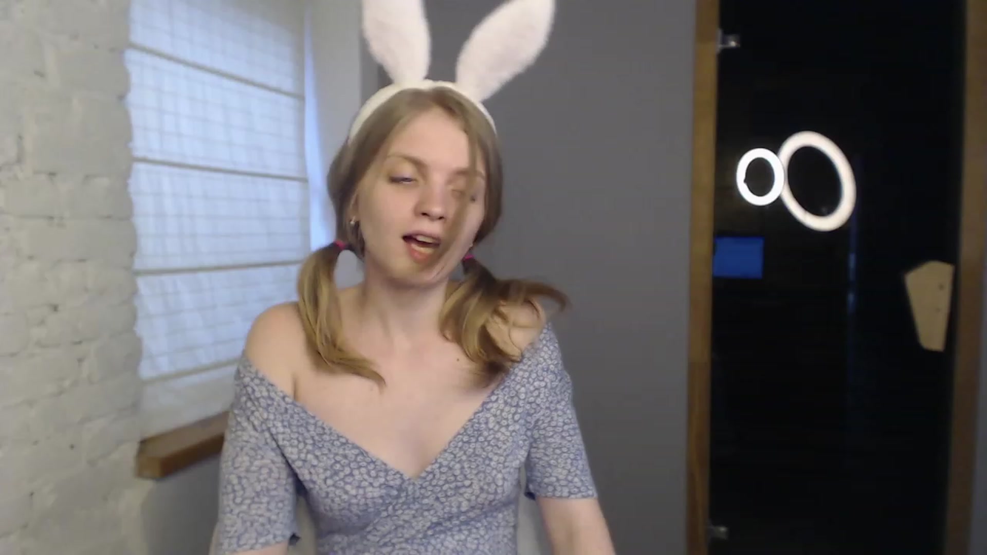 Gallery image thumbnail from OliviaWhites's myfreecams stream on, 07/07/2023, 10:40 image 2 of 20