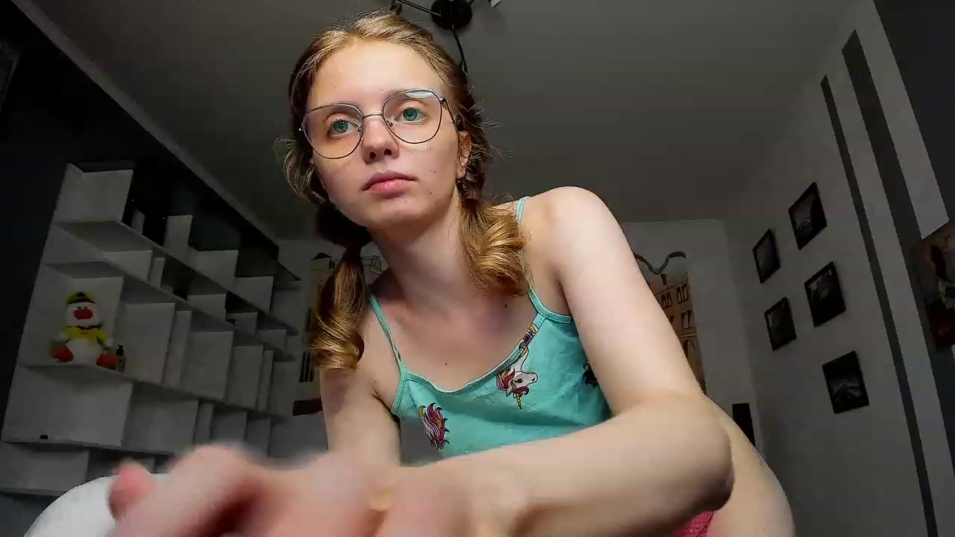 Gallery image thumbnail from OliviaWhites's myfreecams stream on, 07/09/2023, 08:49 image 3 of 20