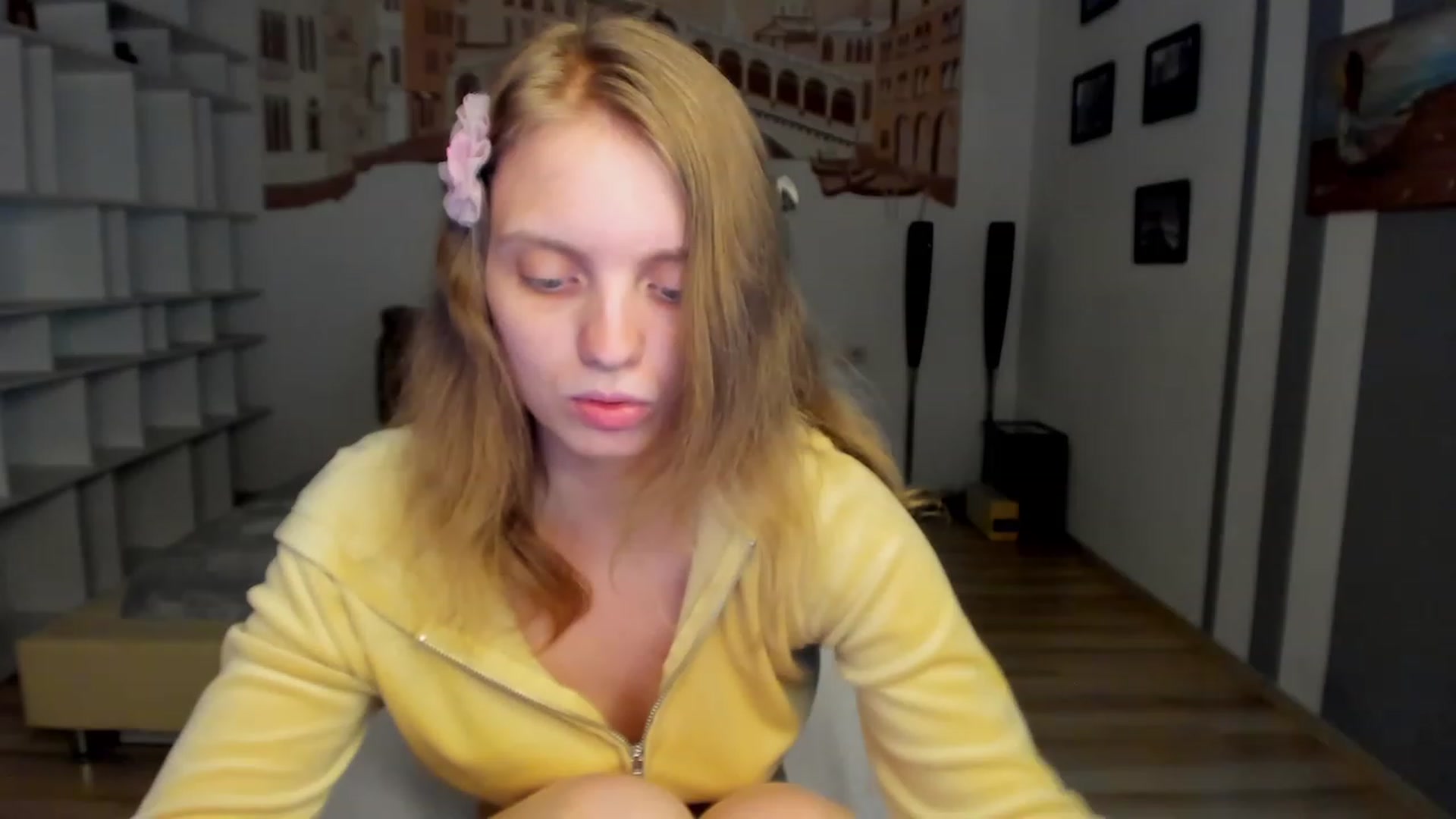 Gallery image thumbnail from OliviaWhites's myfreecams stream on, 07/12/2023, 09:51 image 12 of 20