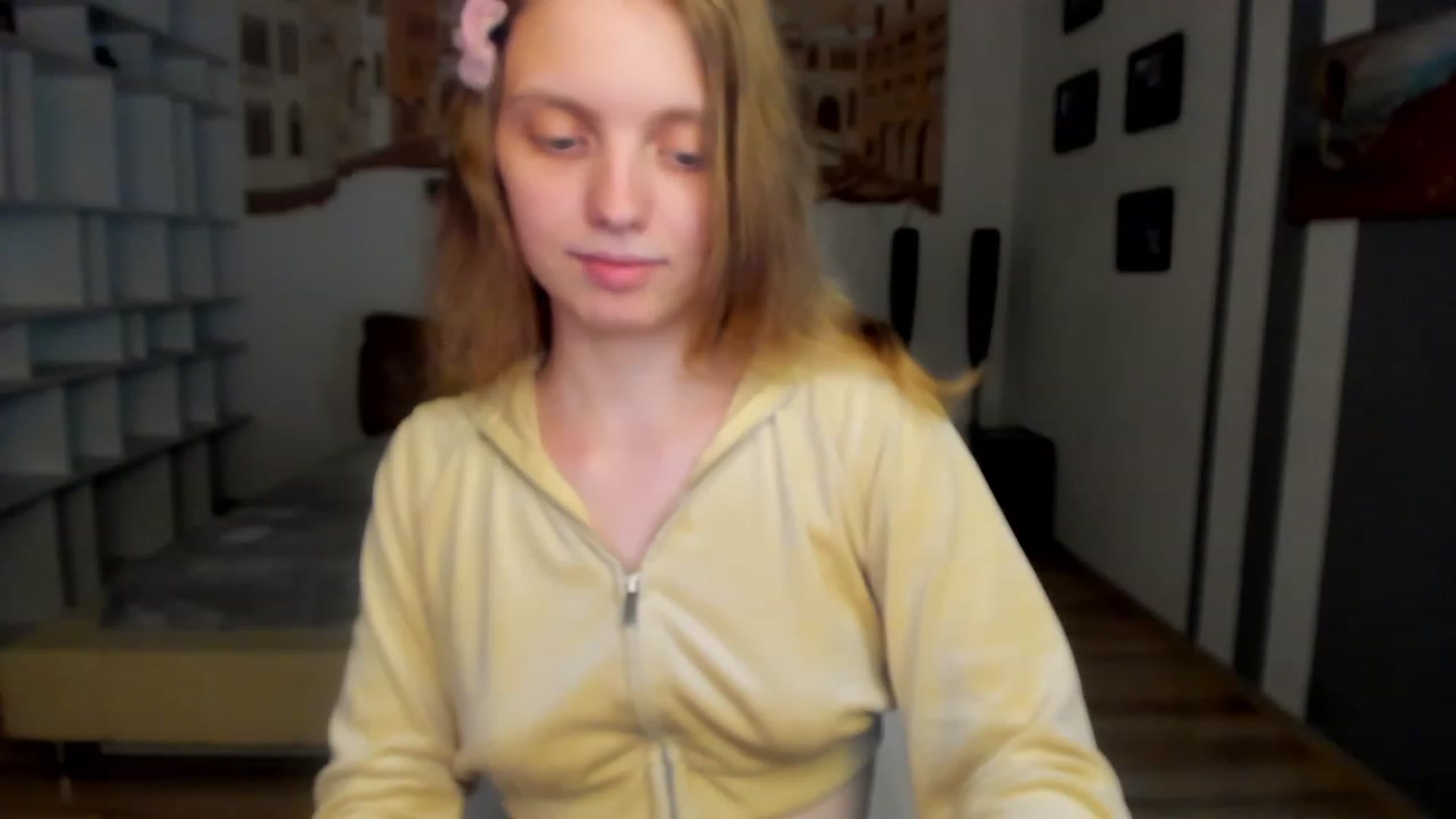 Gallery image thumbnail from OliviaWhites's myfreecams stream on, 07/12/2023, 09:51 image 16 of 20
