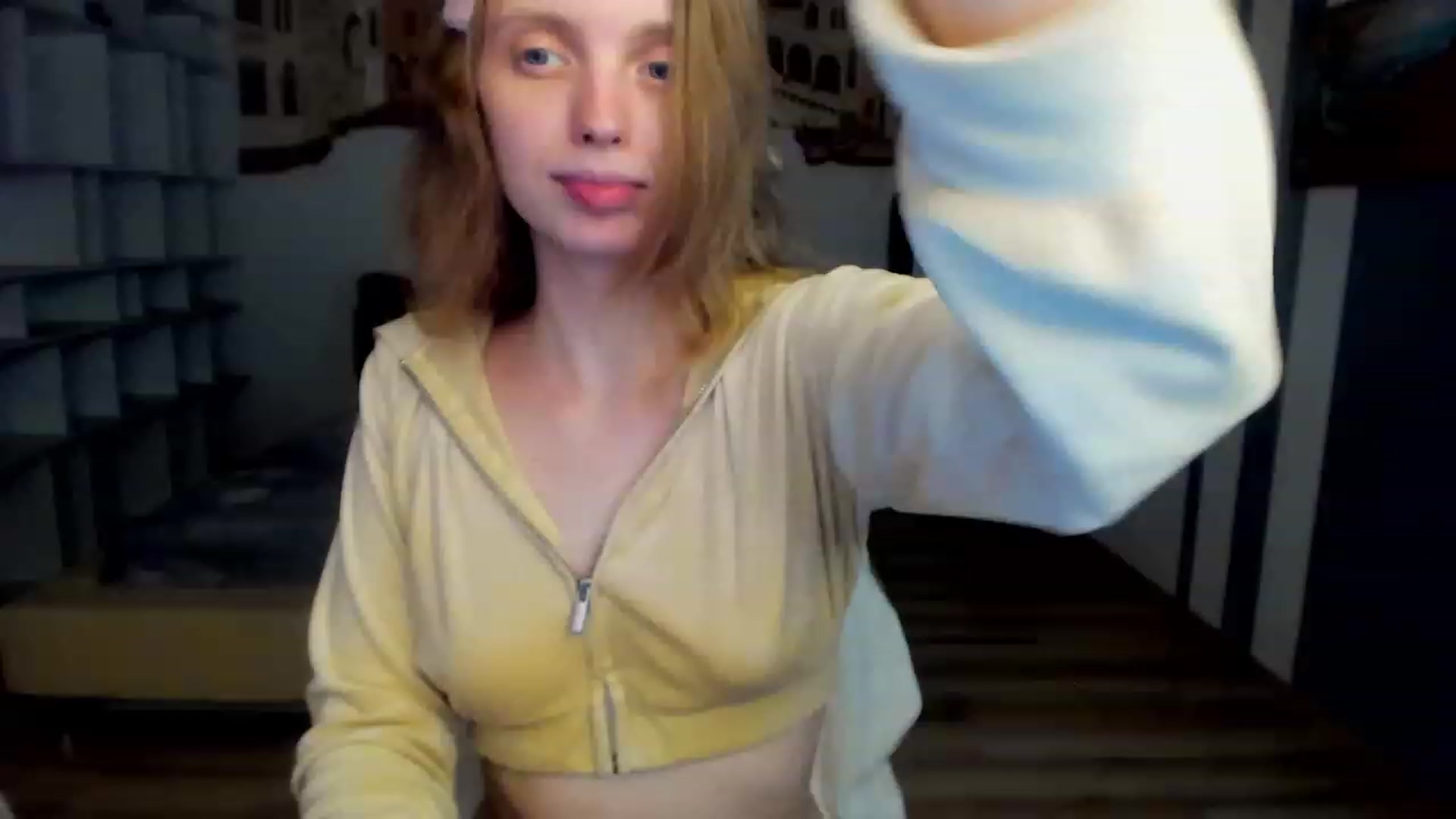 Gallery image thumbnail from OliviaWhites's myfreecams stream on, 07/12/2023, 10:29 image 19 of 20