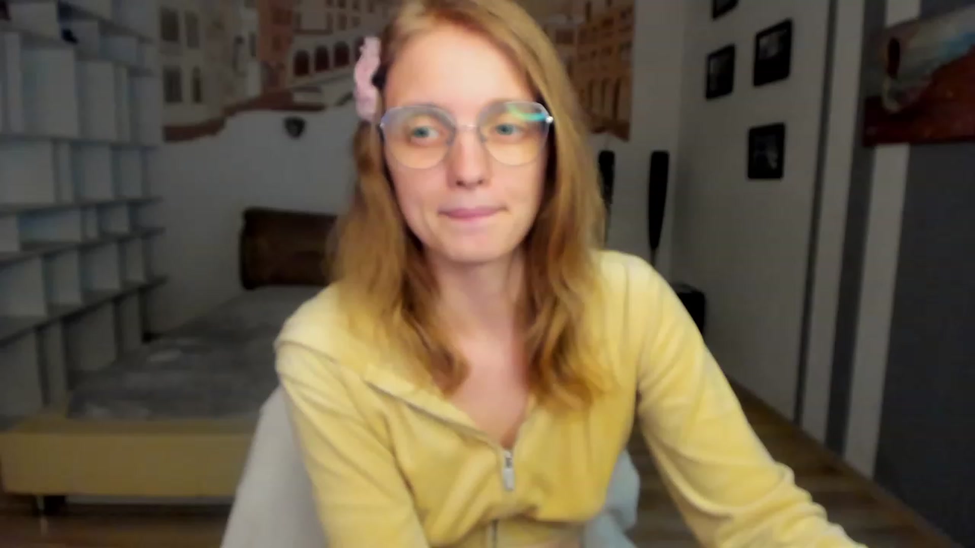 Gallery image thumbnail from OliviaWhites's myfreecams stream on, 07/12/2023, 10:29 image 7 of 20