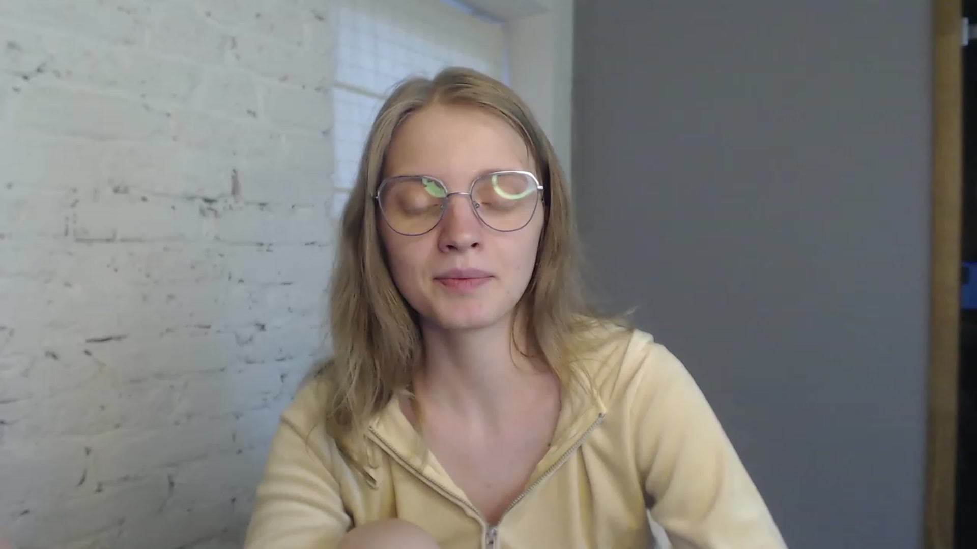 Gallery image thumbnail from OliviaWhites's myfreecams stream on, 07/13/2023, 08:58 image 8 of 20