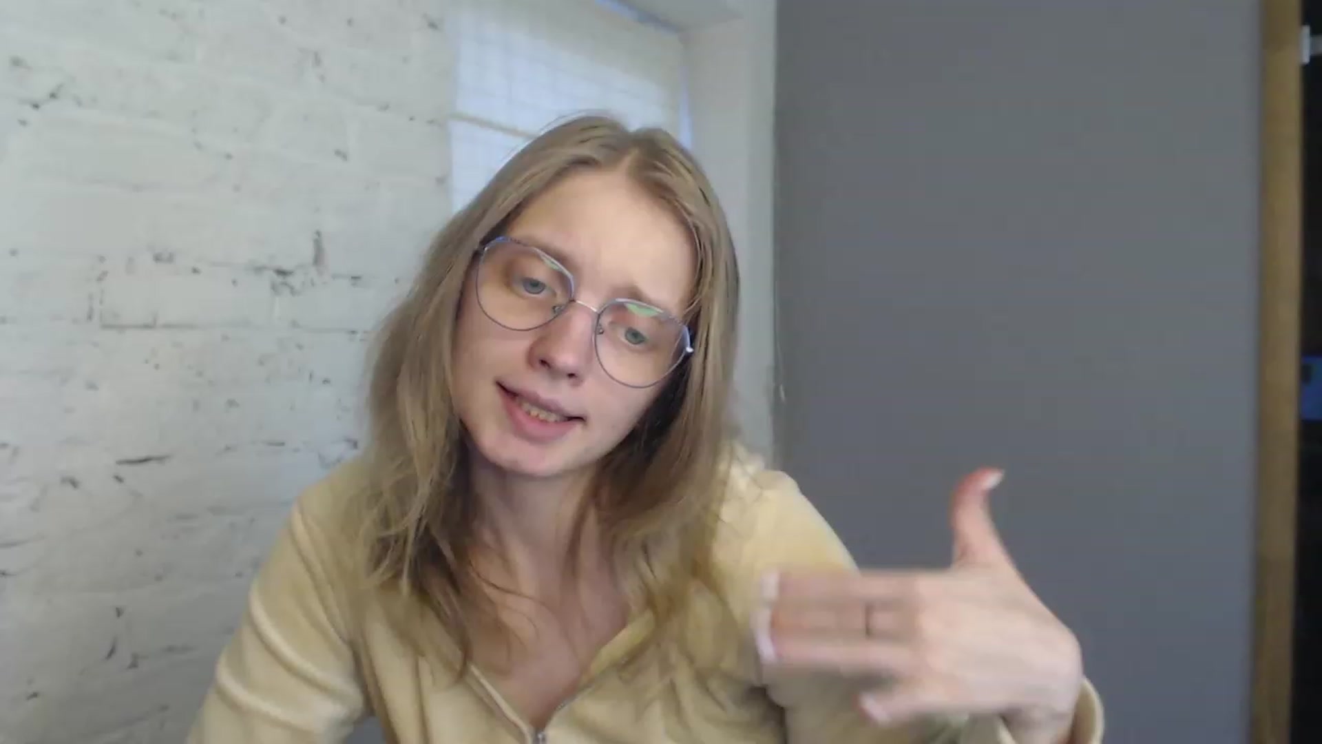 Gallery image thumbnail from OliviaWhites's myfreecams stream on, 07/13/2023, 08:58 image 12 of 20