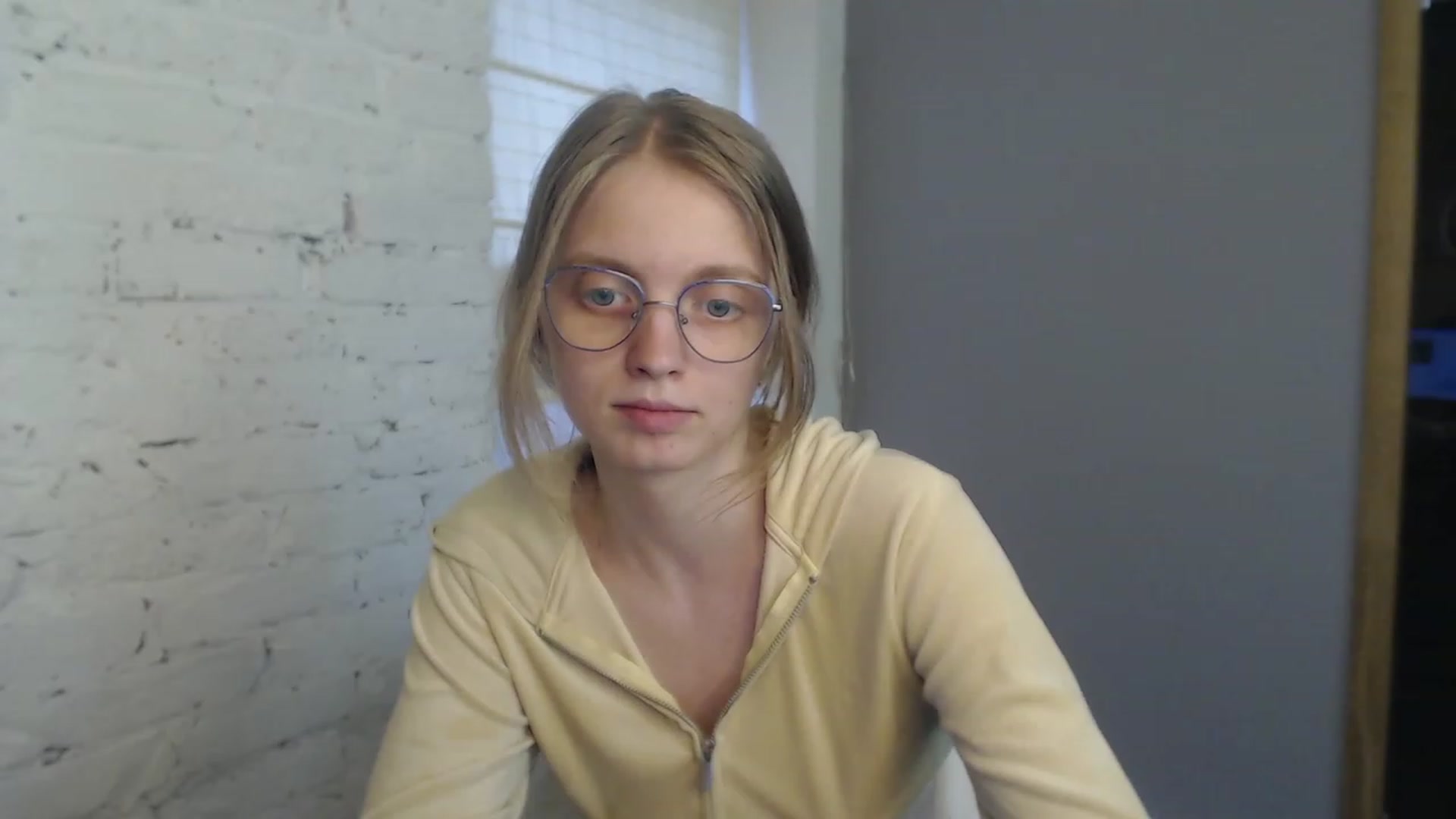 Gallery image thumbnail from OliviaWhites's myfreecams stream on, 07/13/2023, 10:45 image 16 of 20