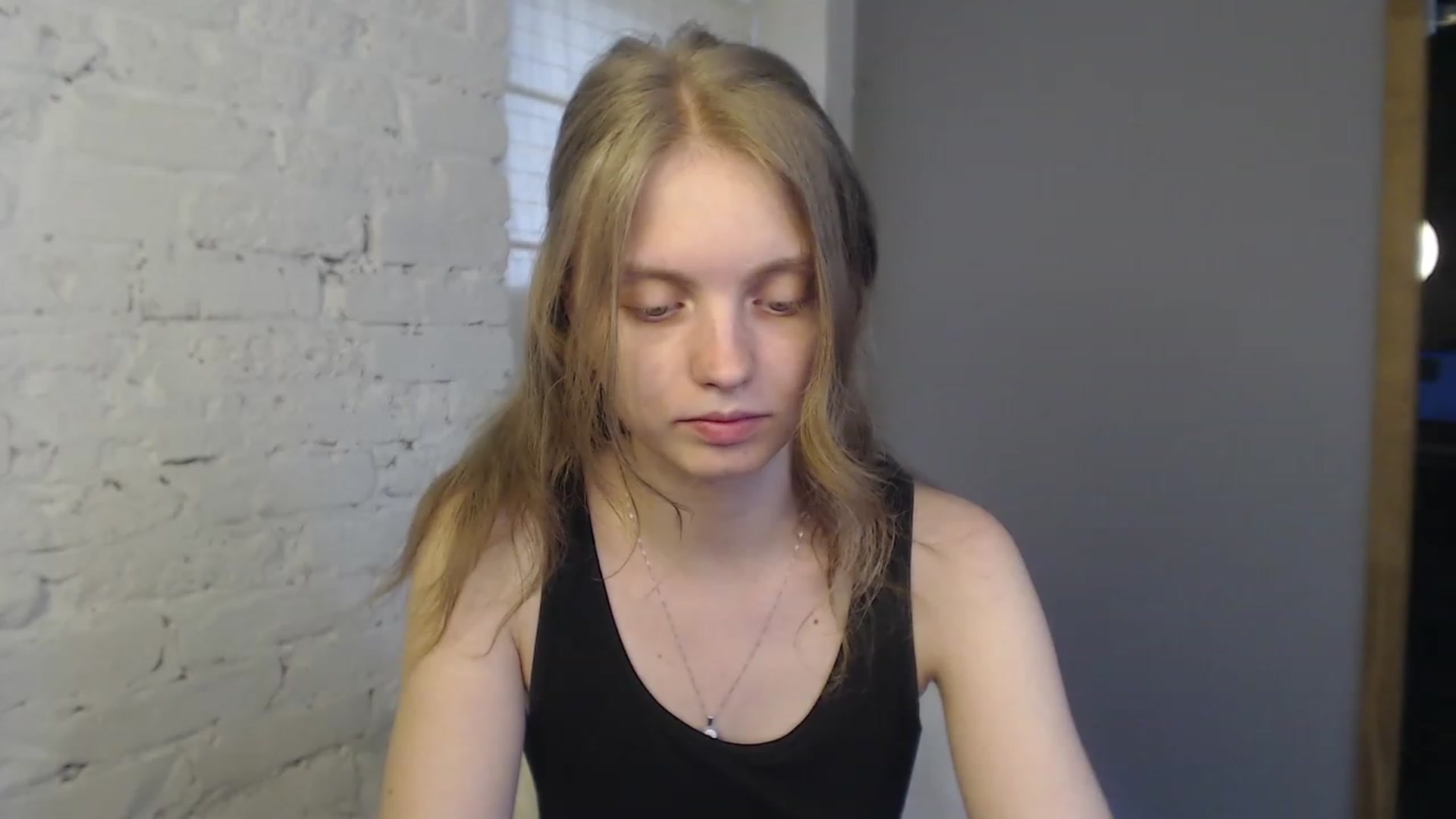 Gallery image thumbnail from OliviaWhites's myfreecams stream on, 07/14/2023, 10:51 image 17 of 20