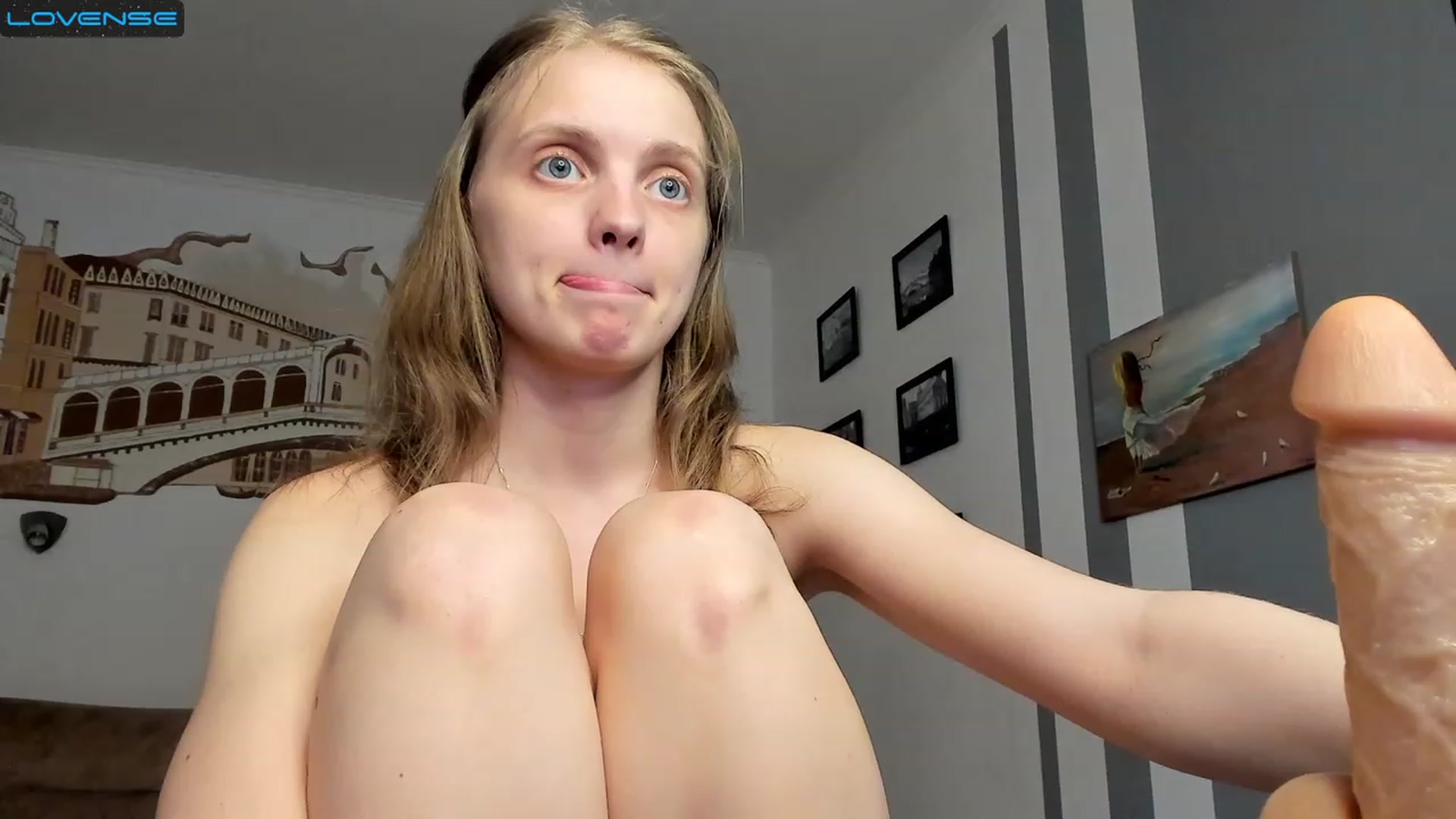 Gallery image thumbnail from OliviaWhites's myfreecams stream on, 07/15/2023, 10:21 image 6 of 20