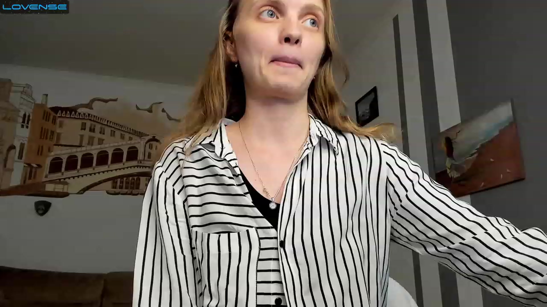 Gallery image thumbnail from OliviaWhites's myfreecams stream on, 07/15/2023, 10:46 image 19 of 20