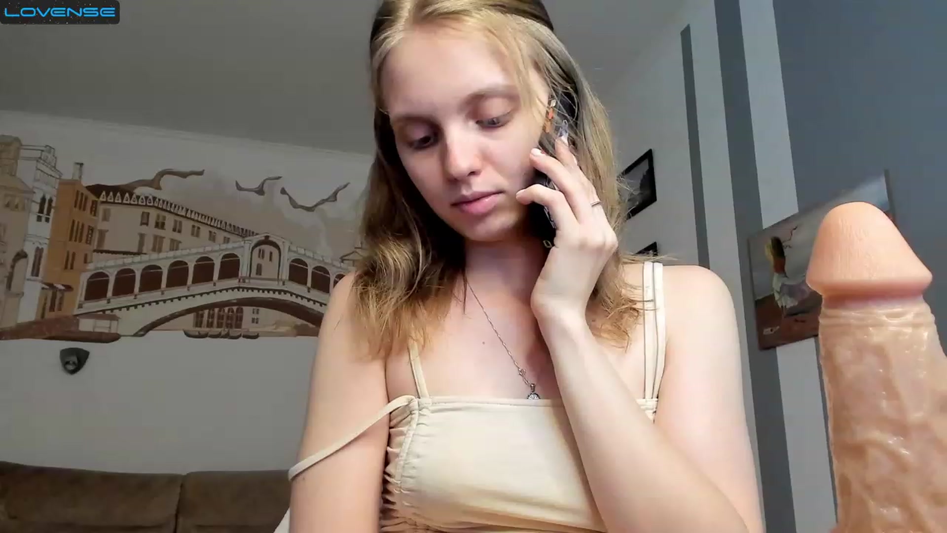 Gallery image thumbnail from OliviaWhites's myfreecams stream on, 07/15/2023, 10:46 image 2 of 20