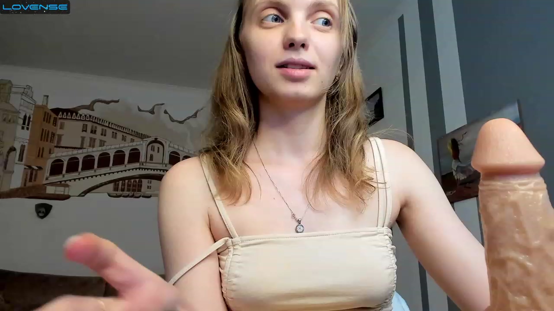 Gallery image thumbnail from OliviaWhites's myfreecams stream on, 07/15/2023, 10:46 image 6 of 20