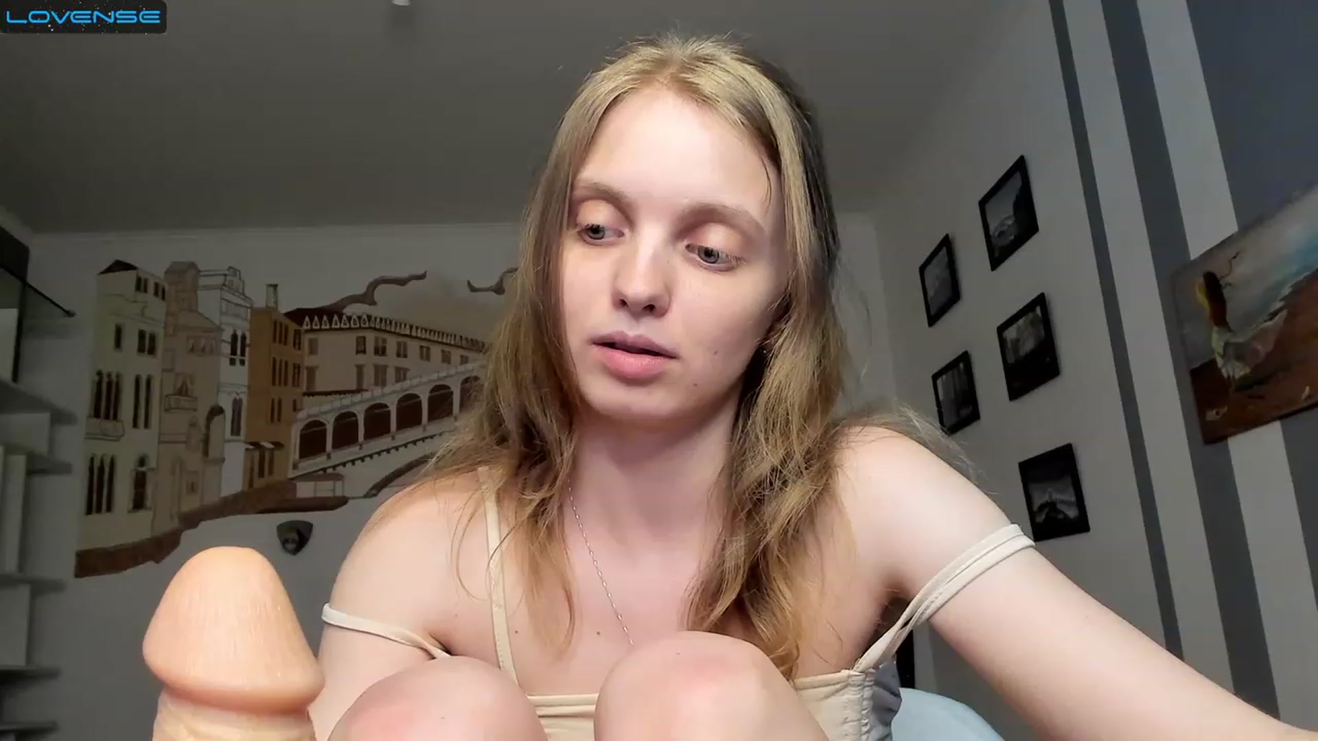 Gallery image thumbnail from OliviaWhites's myfreecams stream on, 07/15/2023, 14:31 image 6 of 20