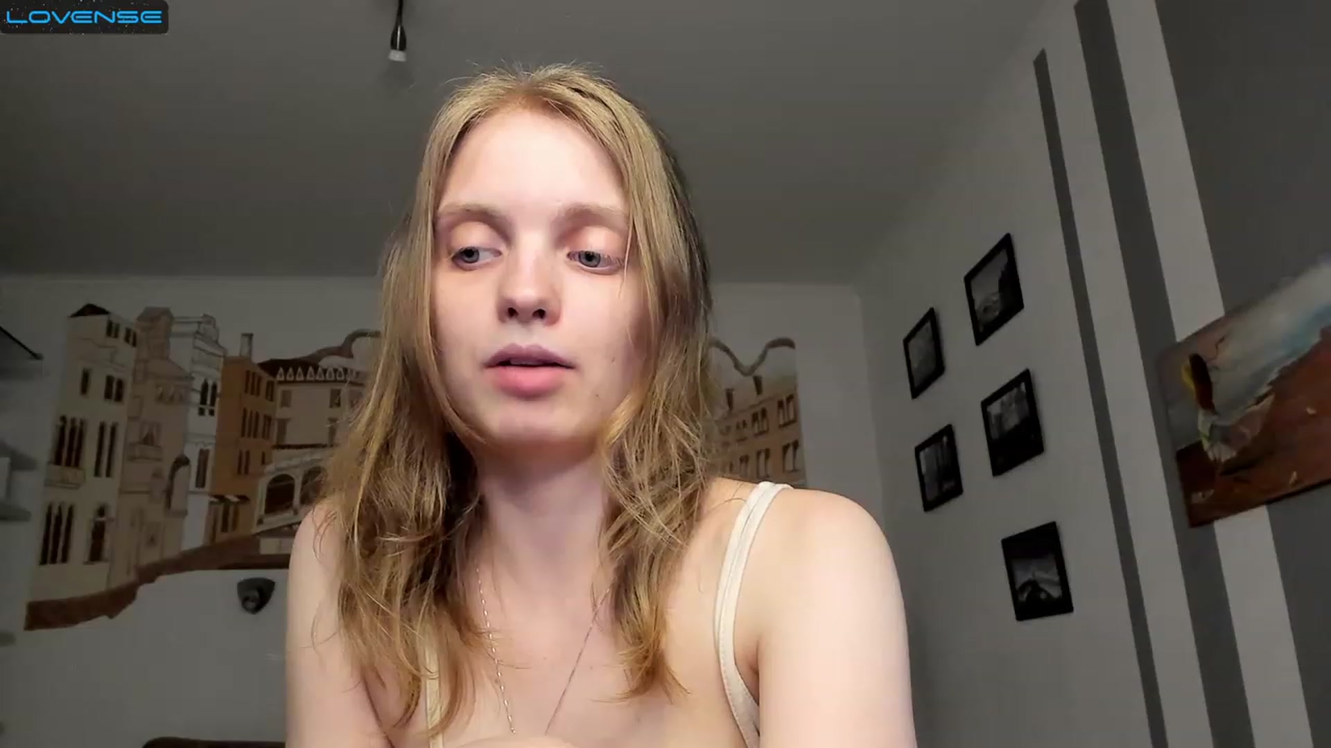 Gallery image thumbnail from OliviaWhites's myfreecams stream on, 07/15/2023, 14:31 image 12 of 20