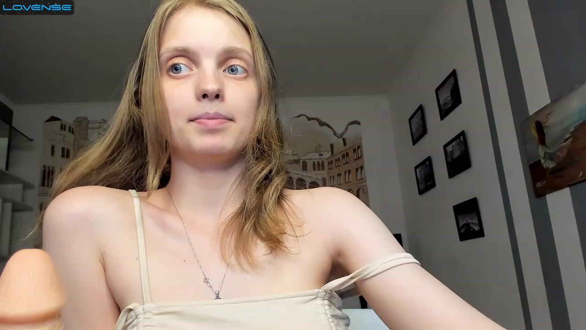 Gallery image thumbnail from OliviaWhites's myfreecams stream on, 07/15/2023, 14:31 image 8 of 20